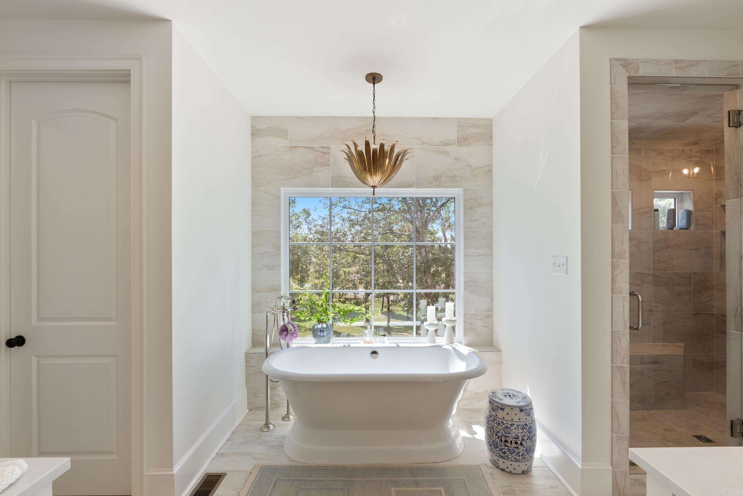 18  Sky Dr  Greenbrier, AR