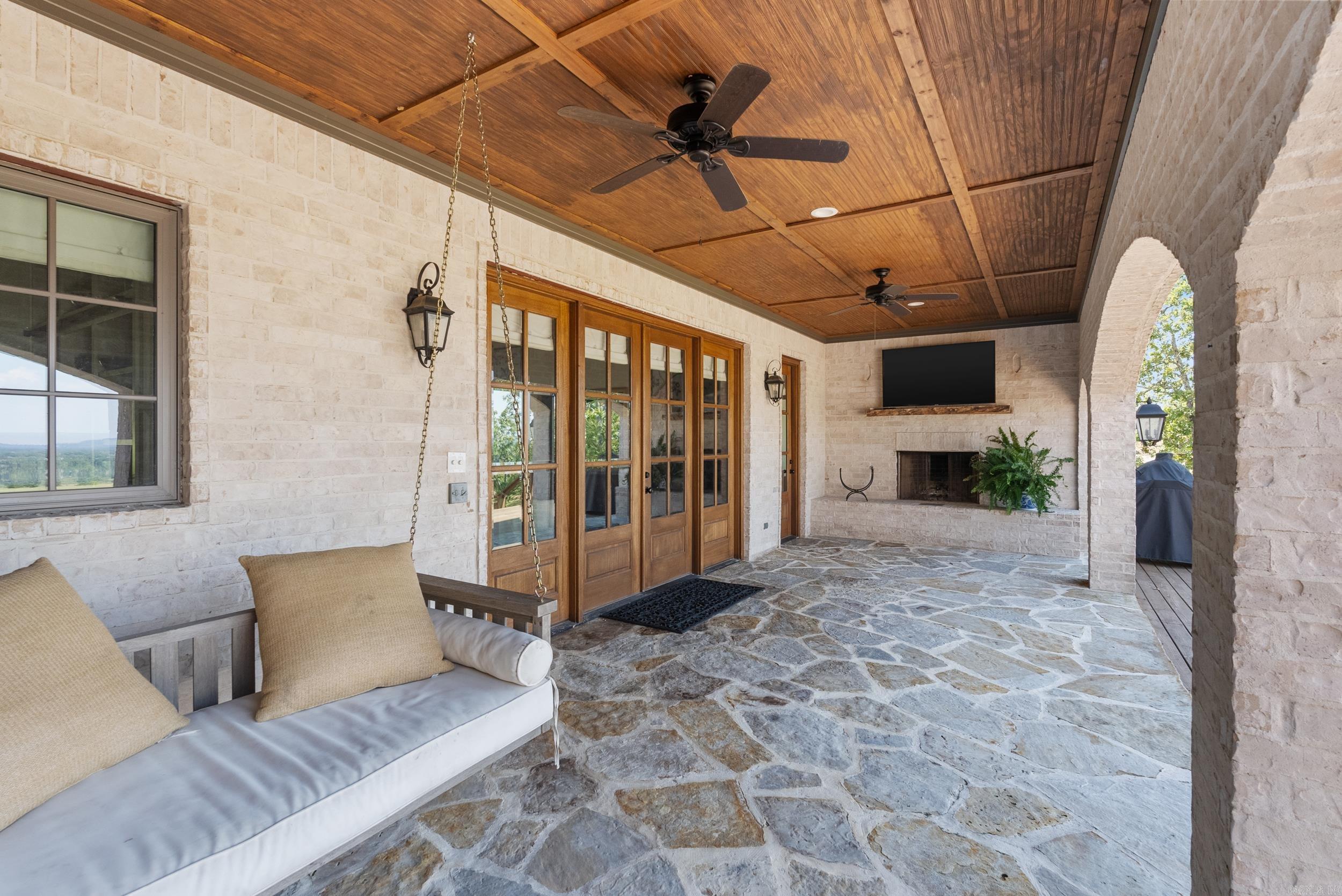 18  Sky Dr  Greenbrier, AR