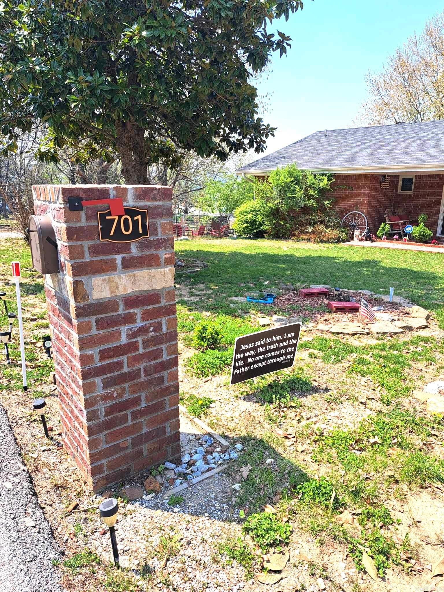 701 Crossbow Road Huntsville, AR 72740