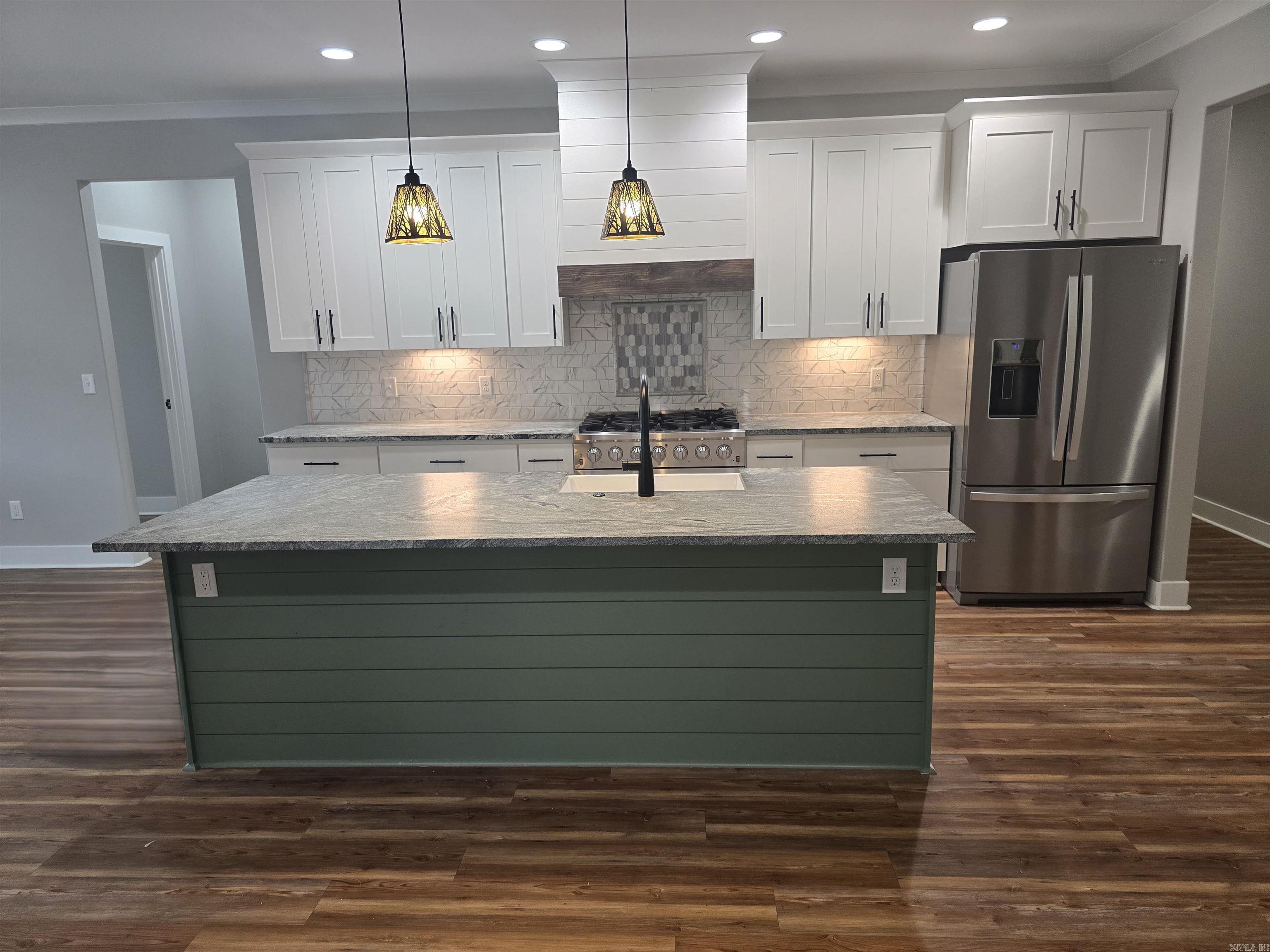 664 Hiram Drive Bauxite, AR 72011-0000