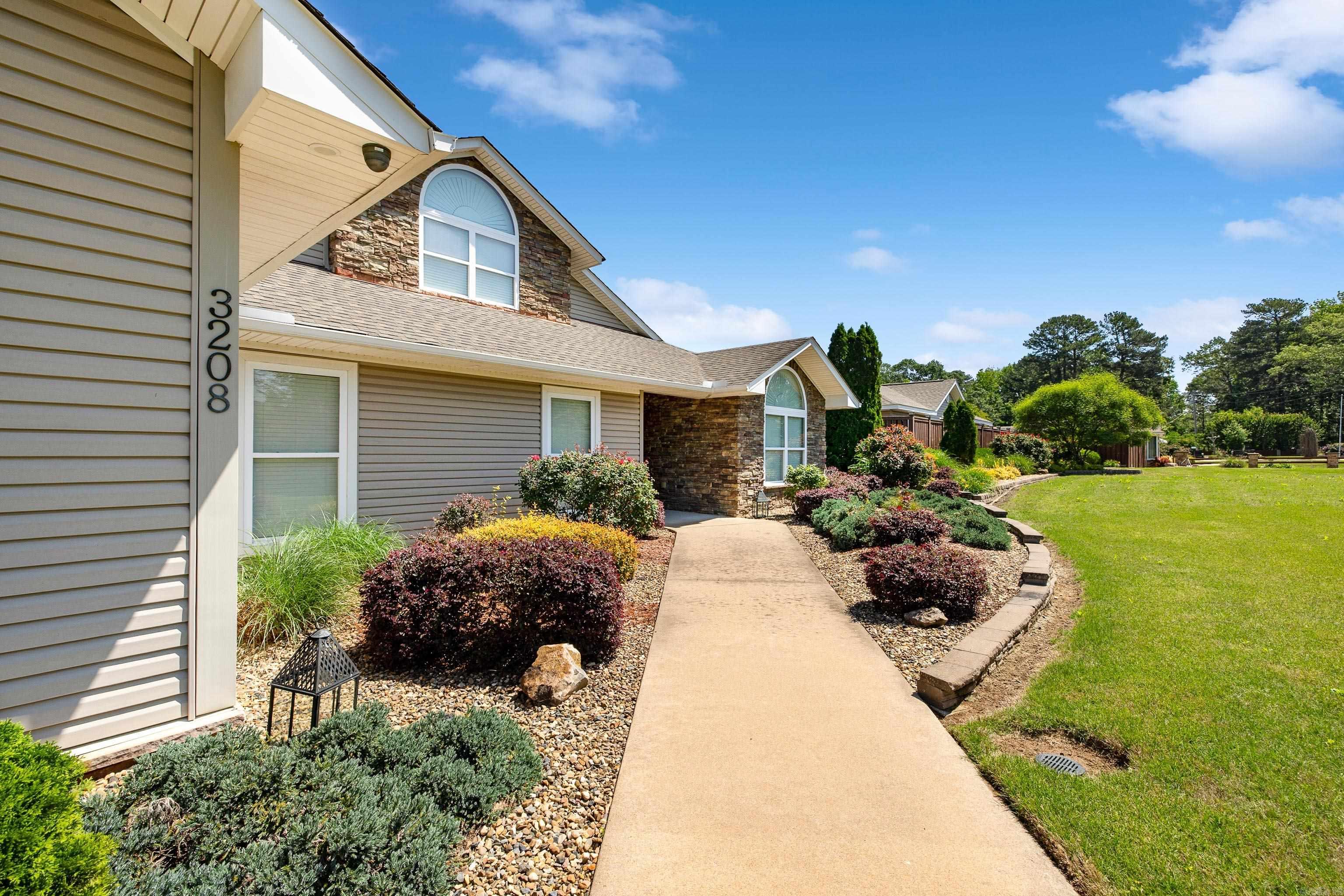 3208  Silica Heights  Benton, AR