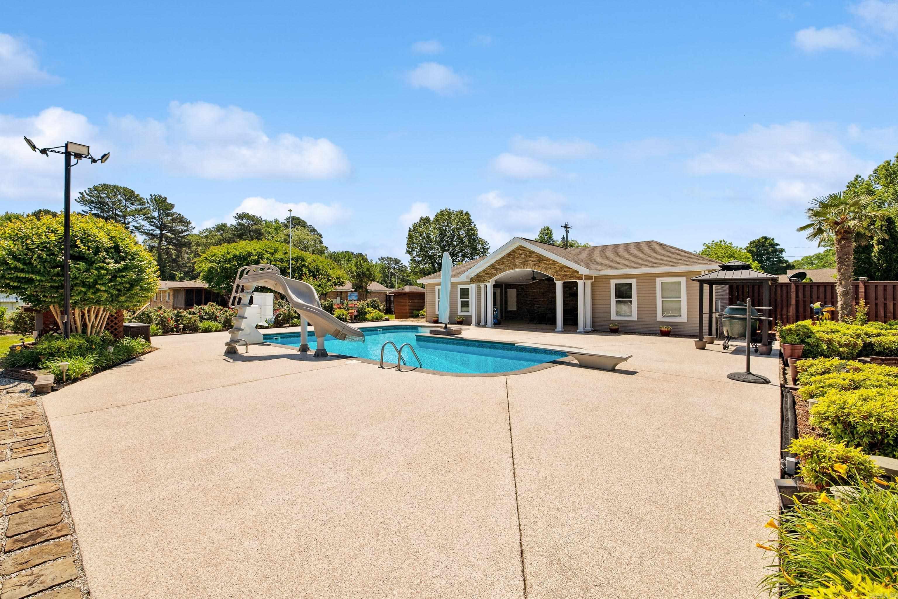 3208  Silica Heights  Benton, AR