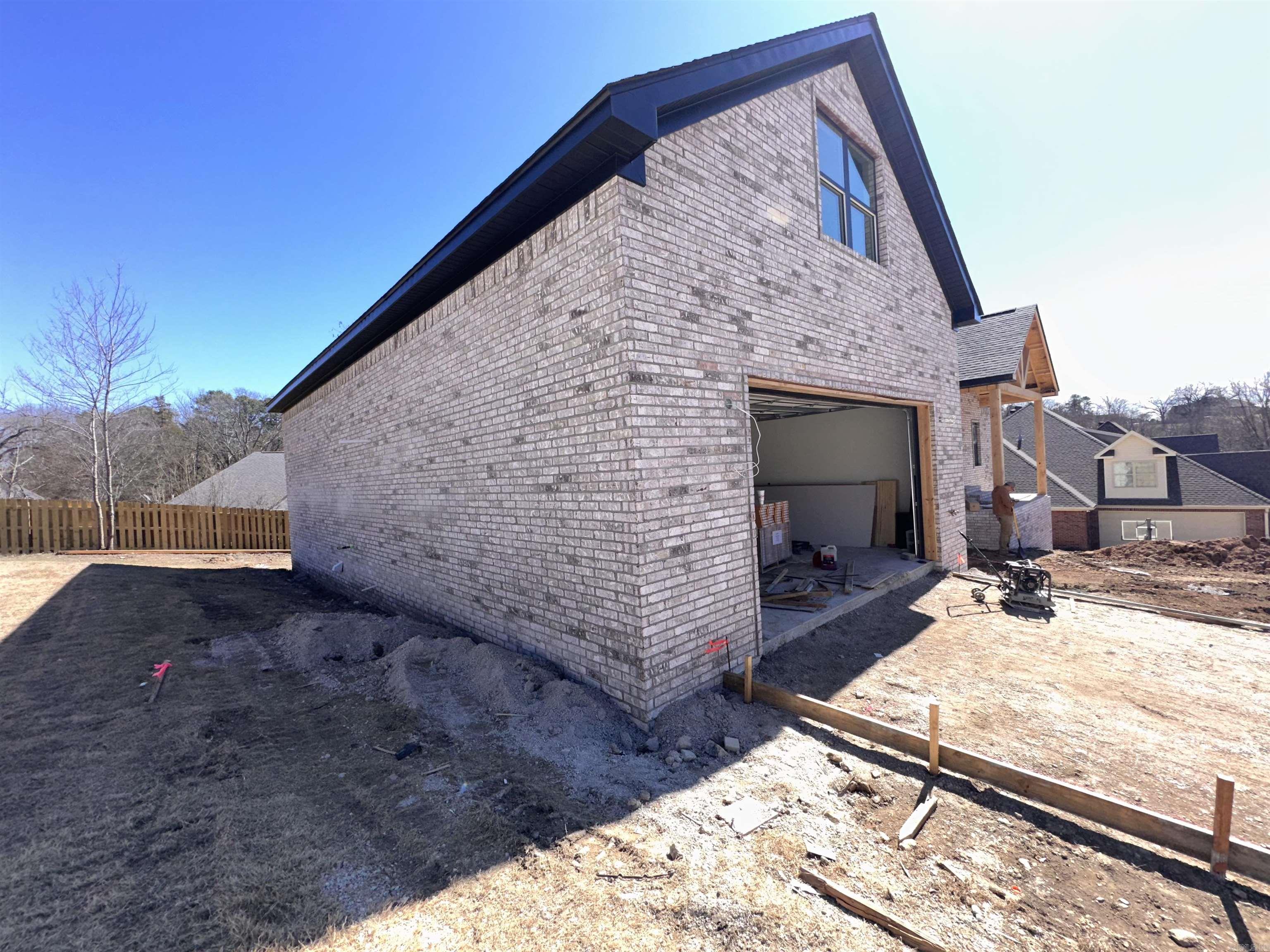132  Lombard  Hot Springs, AR