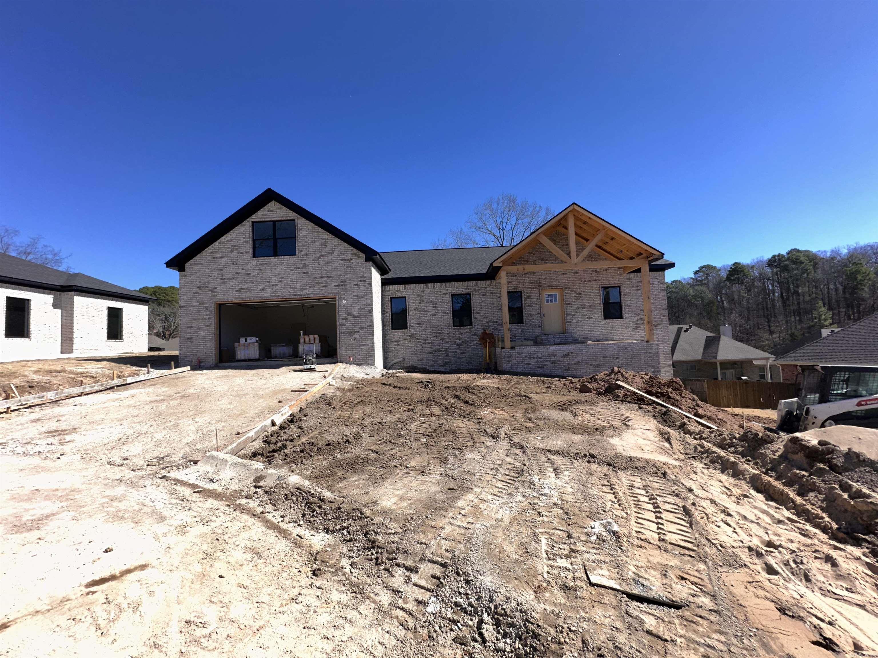 132  Lombard  Hot Springs, AR