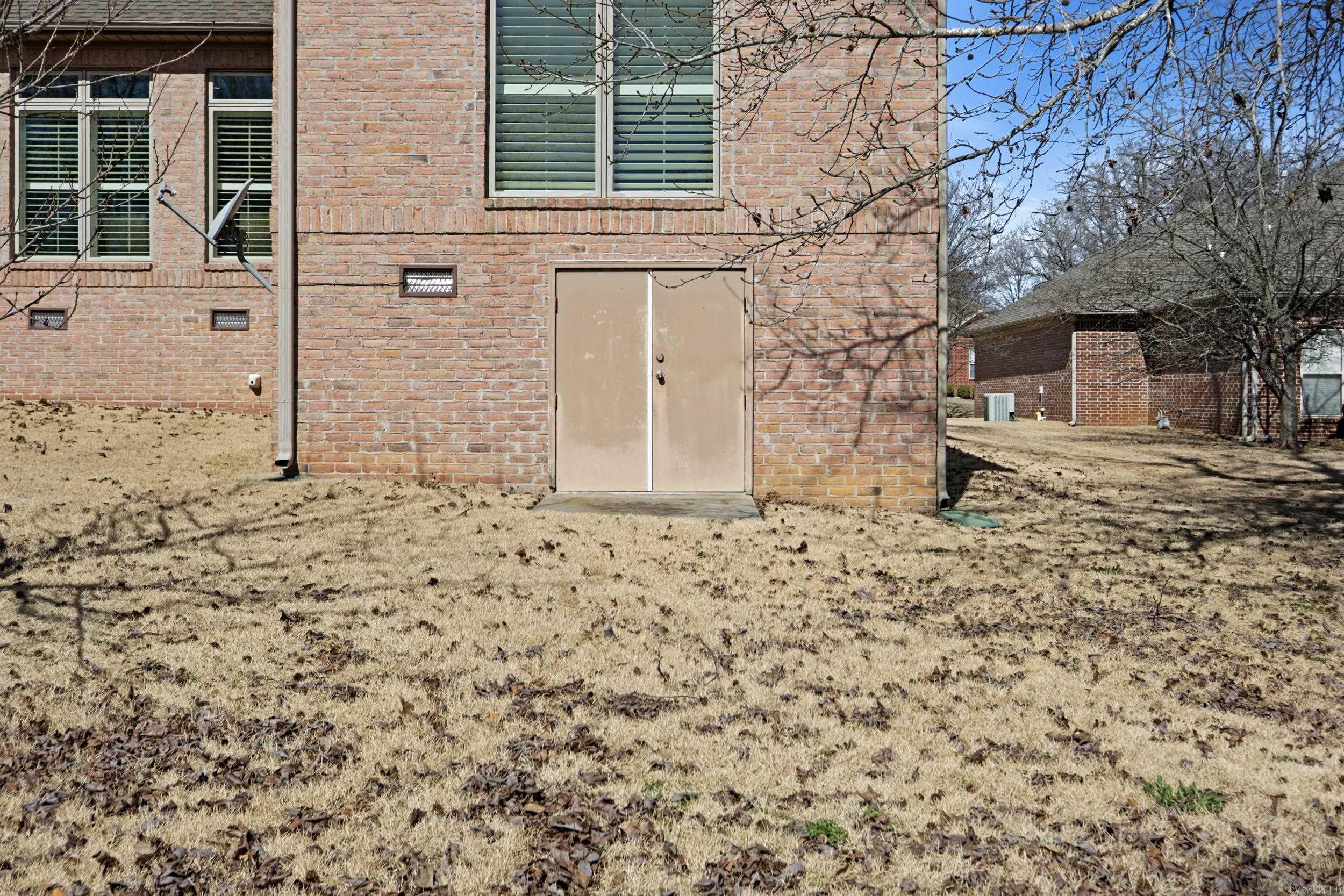 106  Black Oak  Searcy, AR