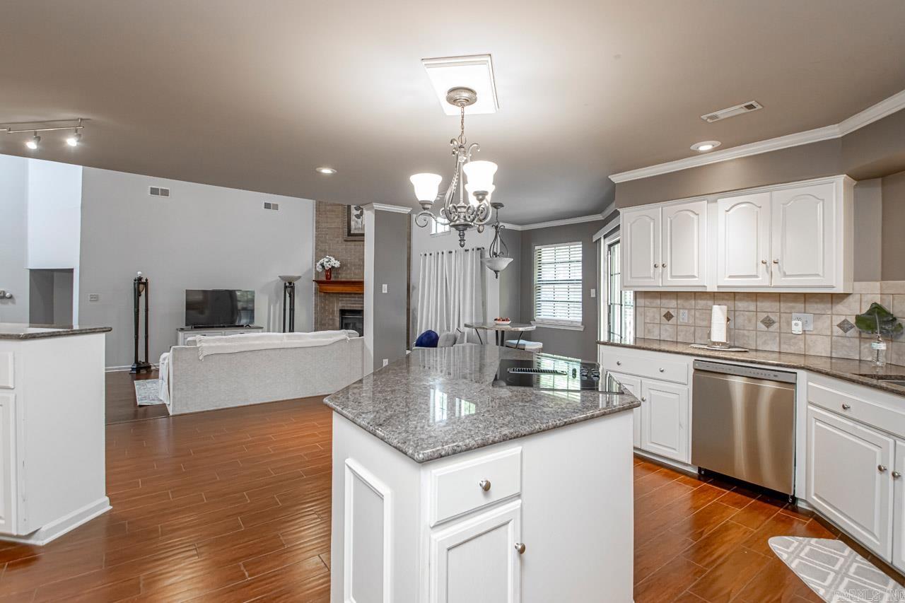 7 Platte Cove Maumelle, AR 72113
