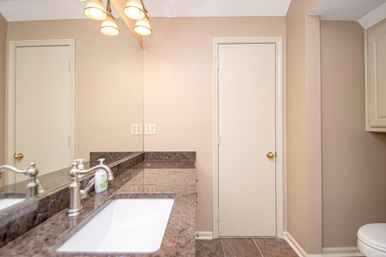 7 Platte Cove Maumelle, AR 72113