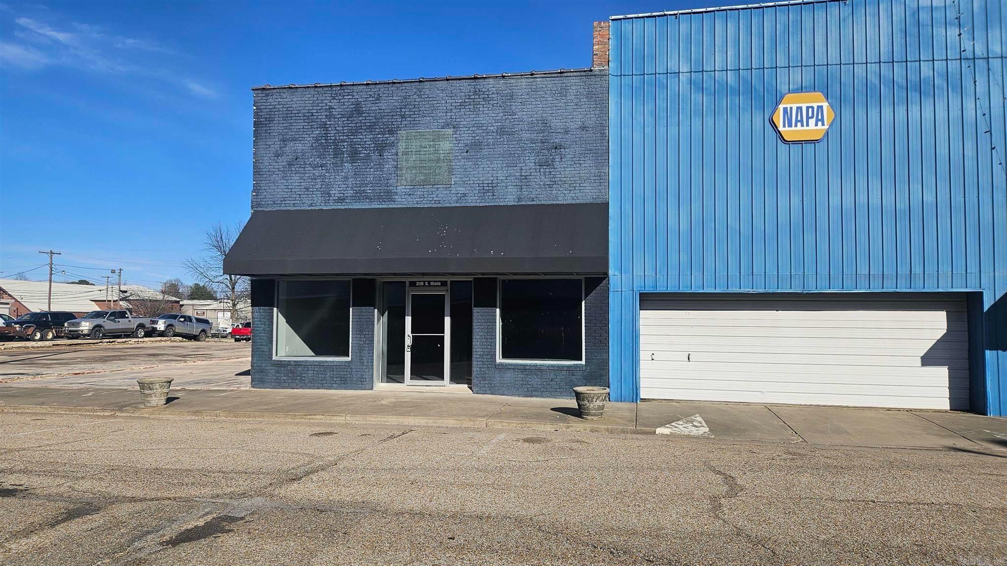 317 & 319 S Main St  Rector, AR