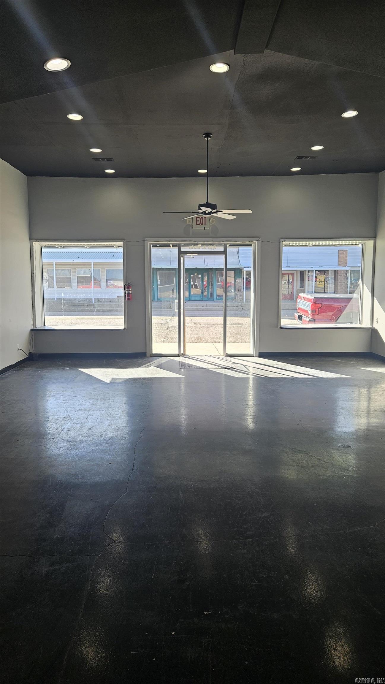 317 & 319 S Main St  Rector, AR