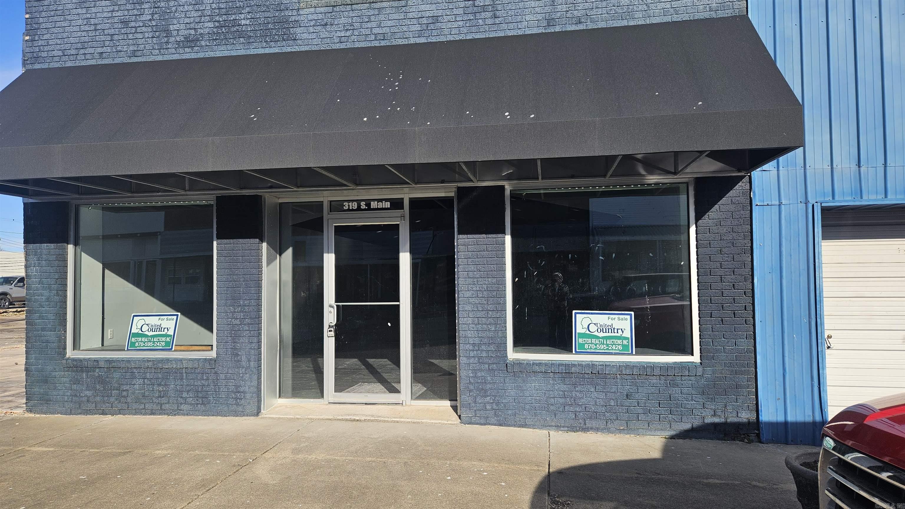 317 & 319 S Main St  Rector, AR