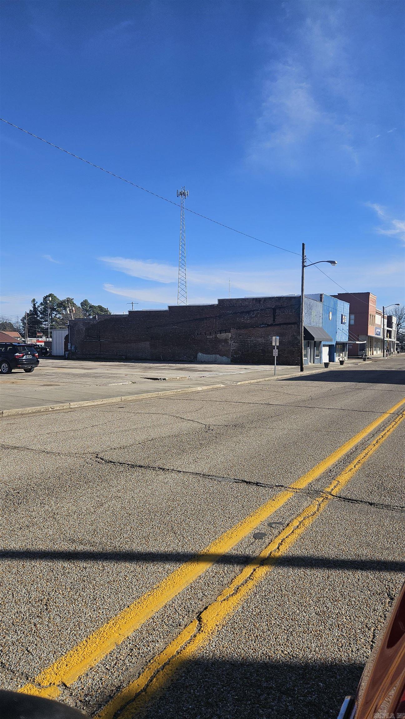 317 & 319 S Main St  Rector, AR