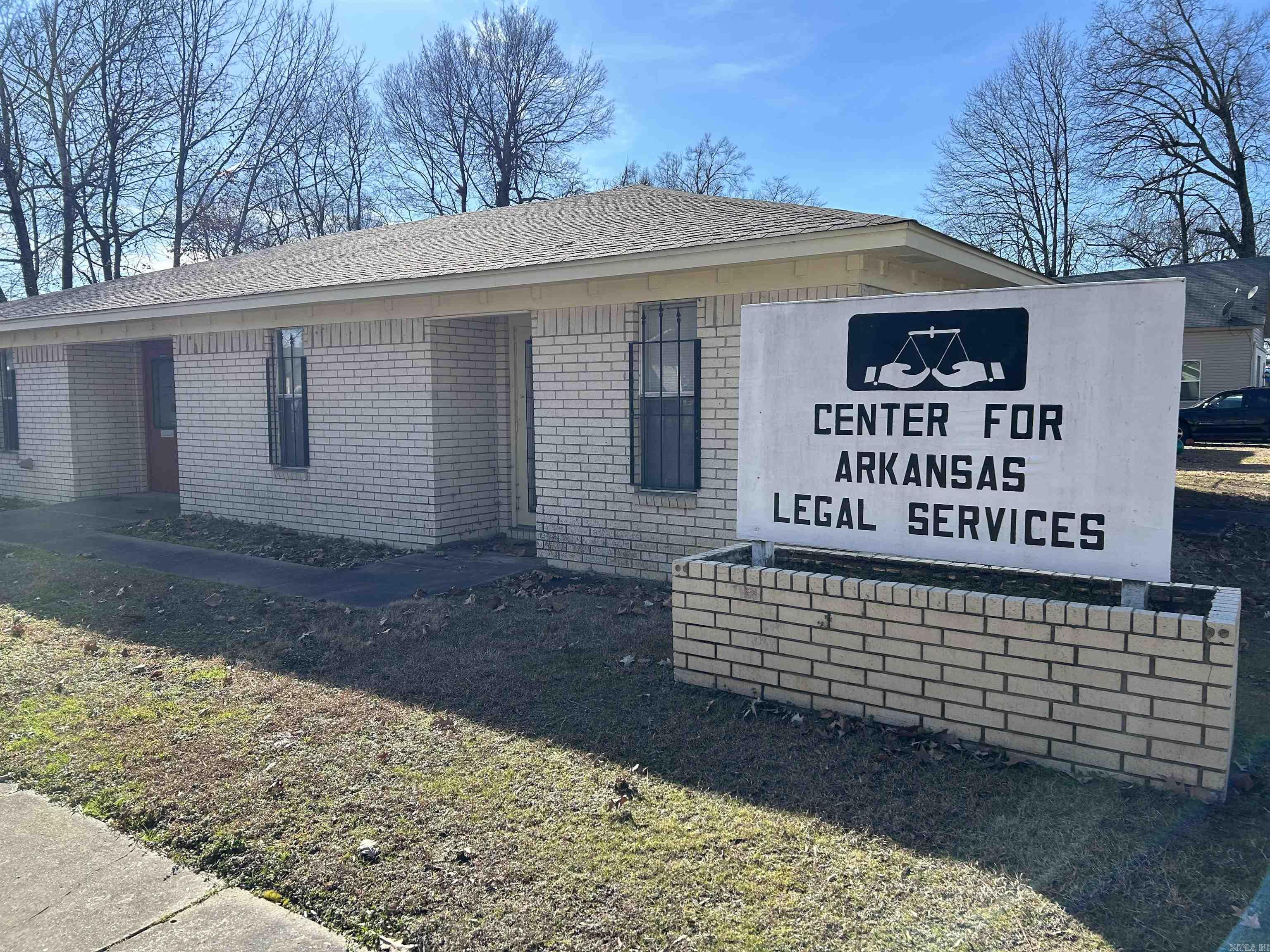 1400 W 5th Ave  Pine Bluff, AR