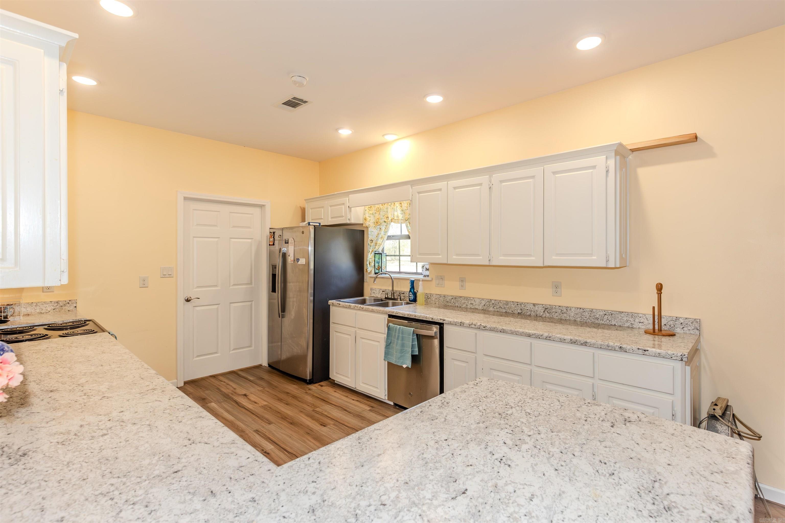 10576  Carter Cove  Plainview, AR