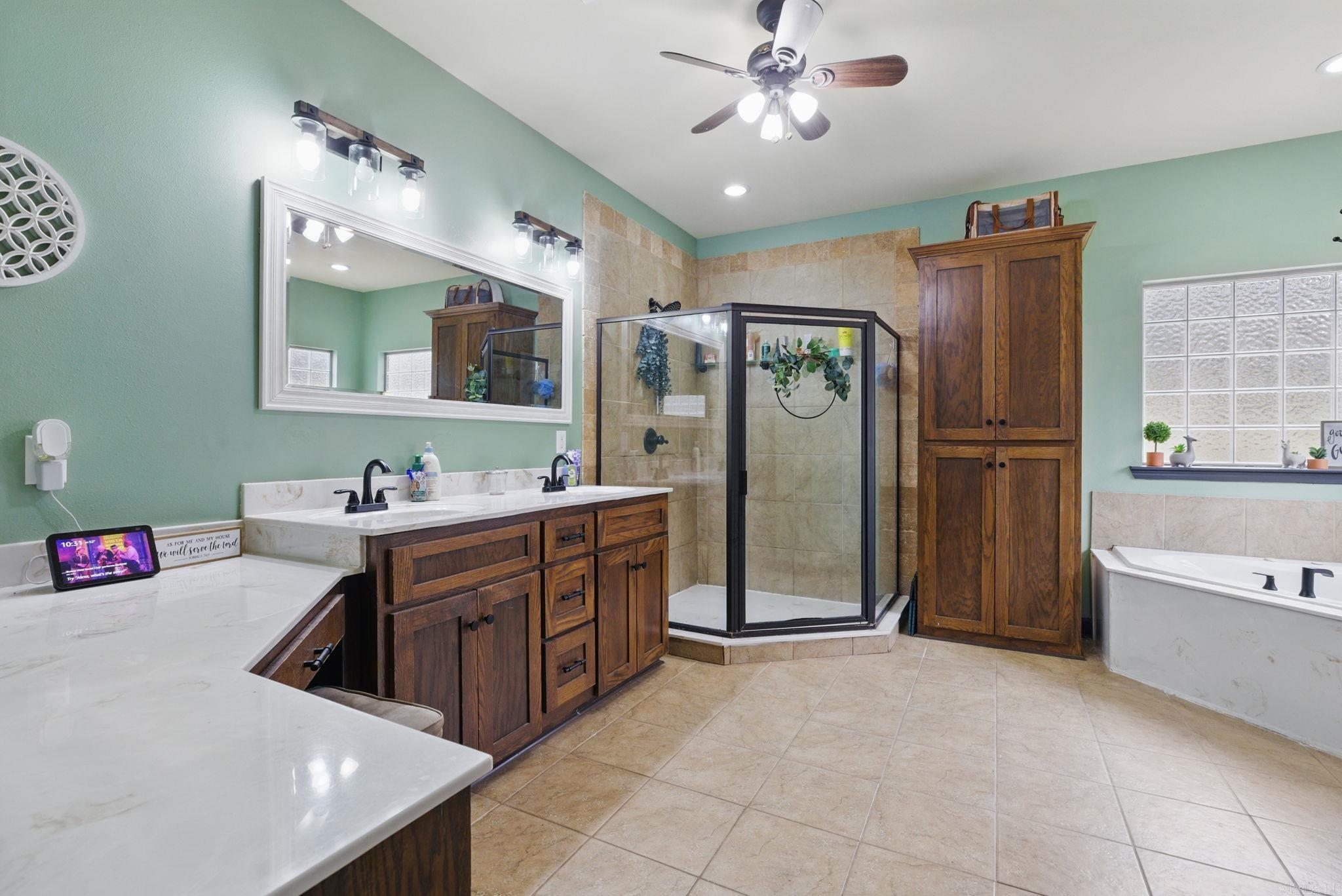 1204  Stamford Drive  Benton, AR