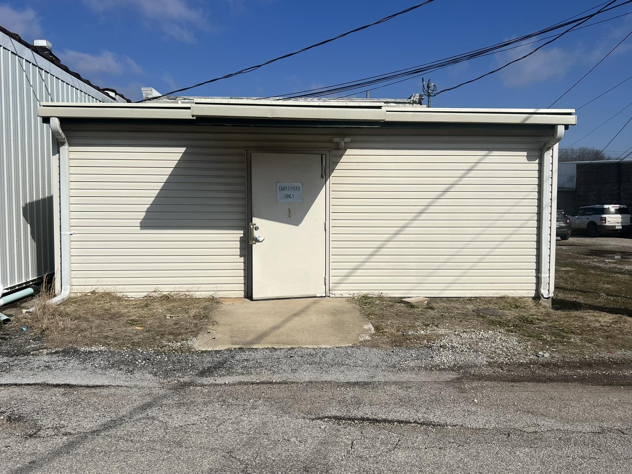 260  Main  Mammoth Spring, AR