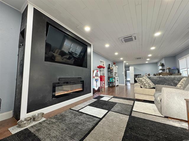 1123 N Greenwich  Russellville, AR