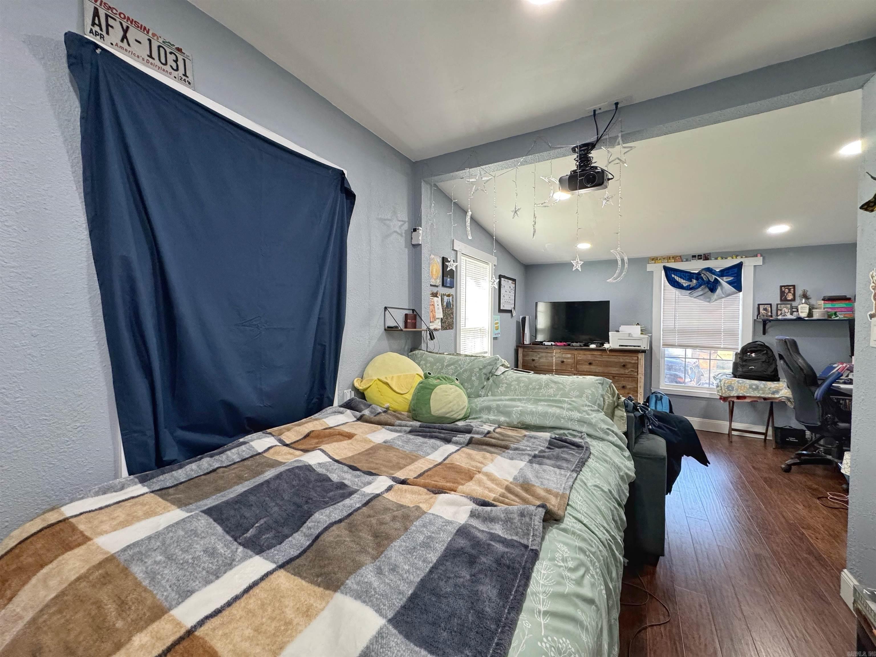 1123 N Greenwich  Russellville, AR