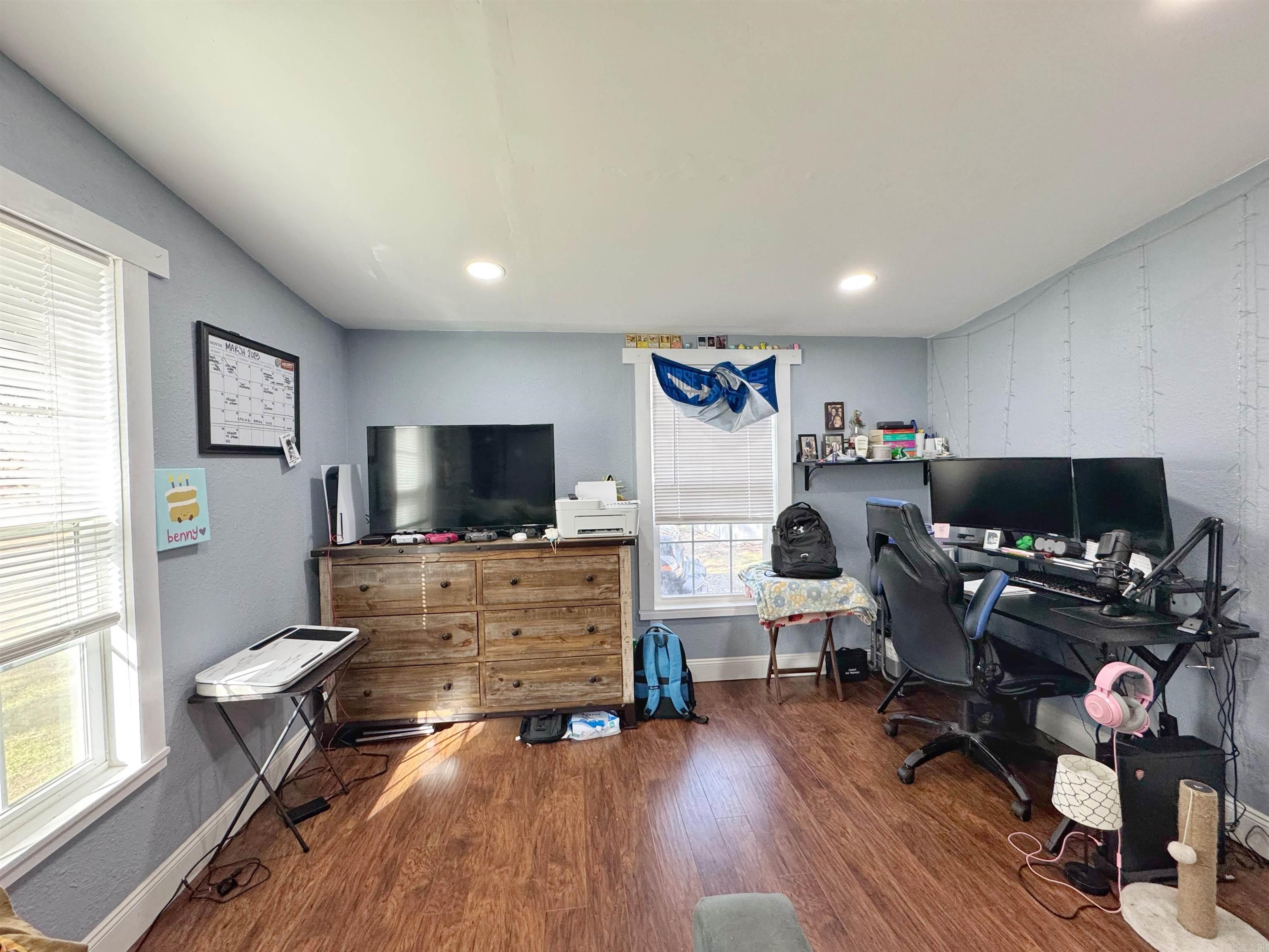 1123 N Greenwich  Russellville, AR