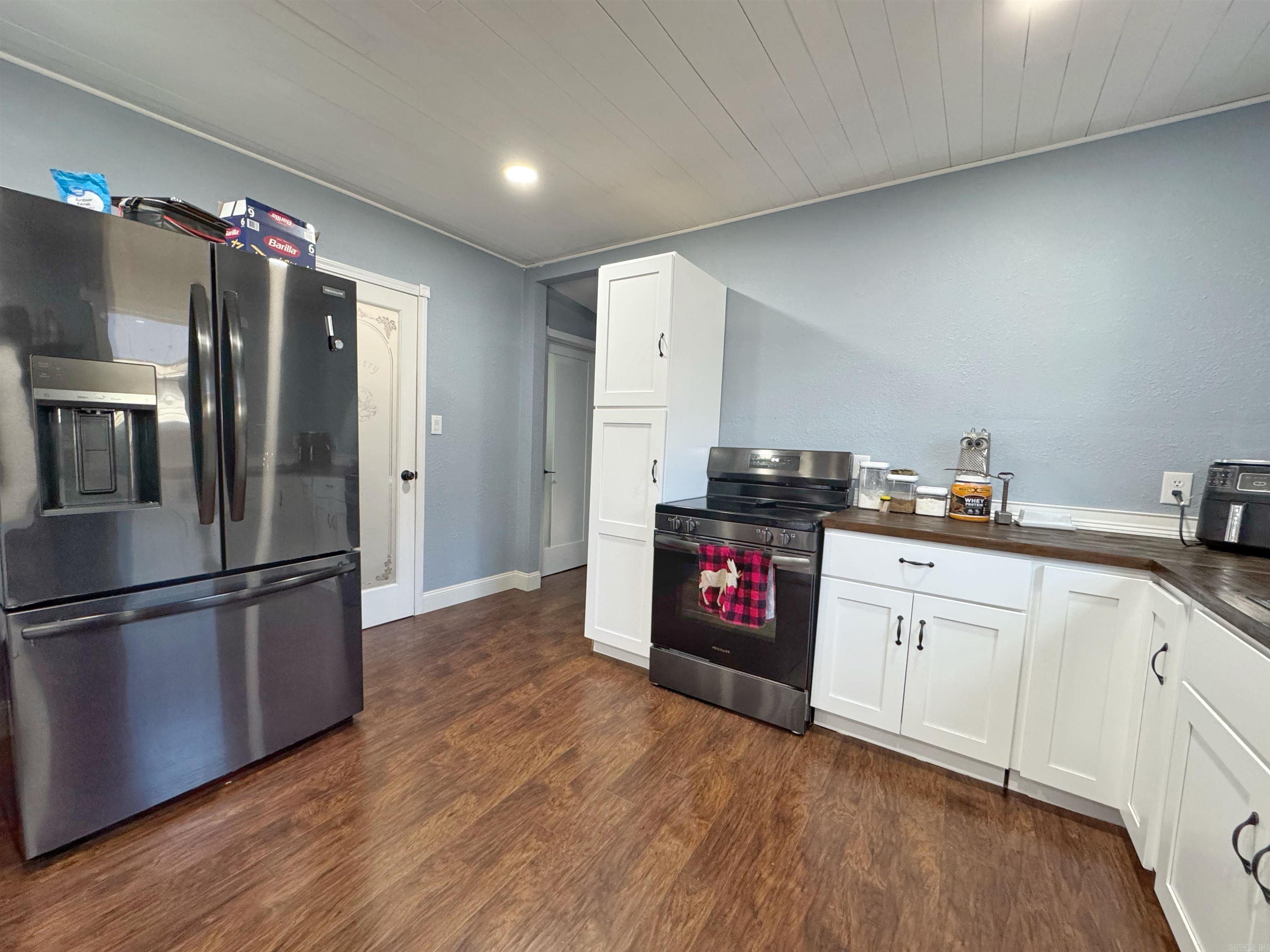 1123 N Greenwich  Russellville, AR