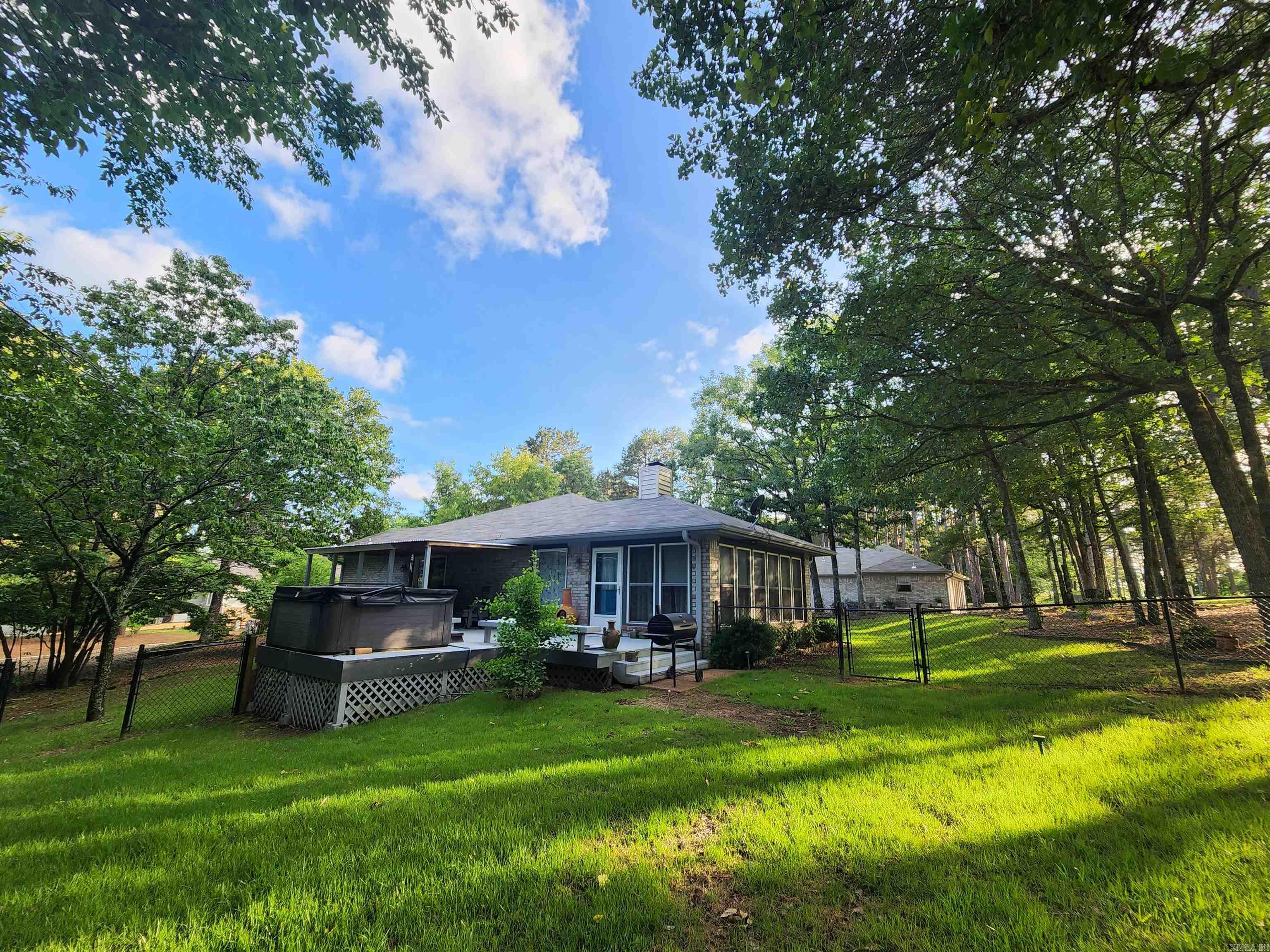105  Edgemere  Fairfield Bay, AR