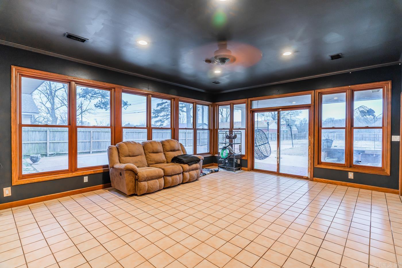 913 NW 5th  Walnut Ridge, AR
