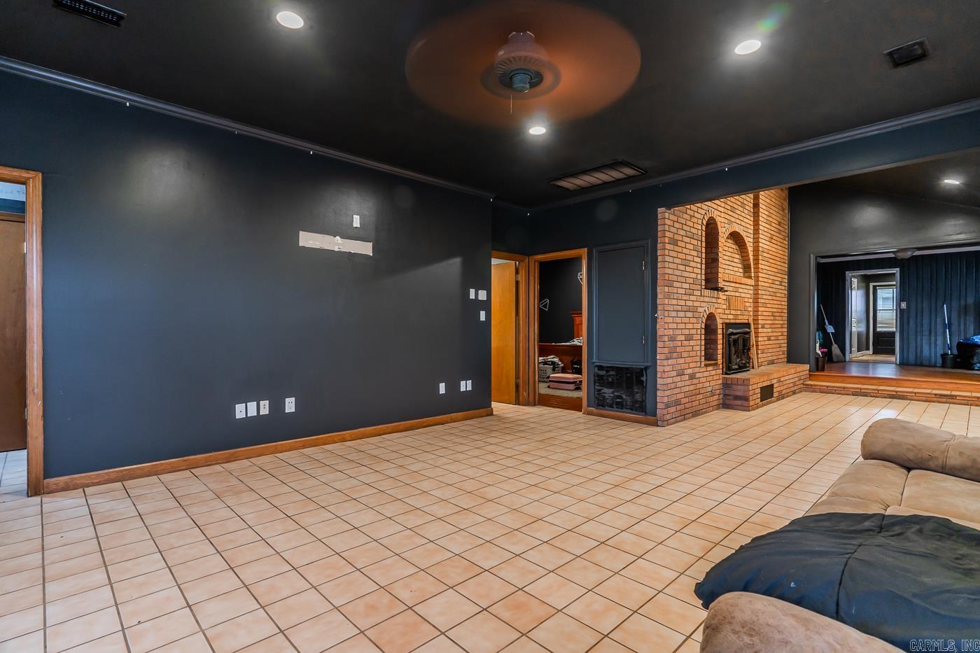 913 NW 5th  Walnut Ridge, AR