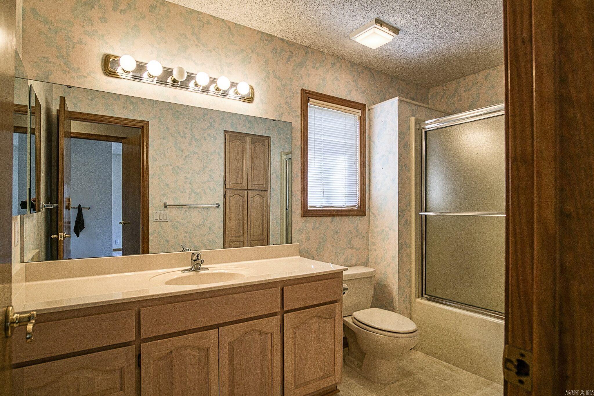 2  Resplandor Place  Hot Springs Village, AR