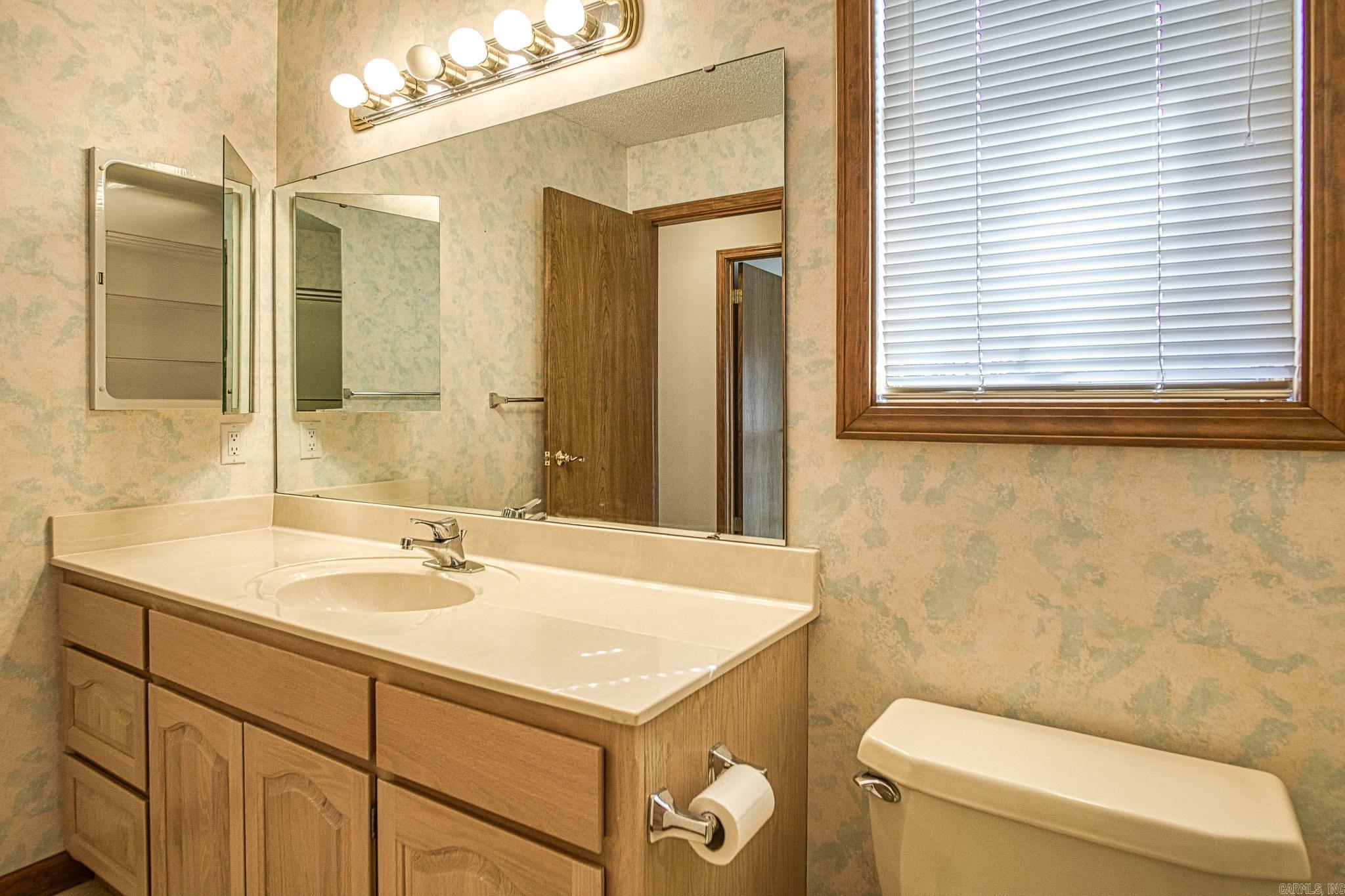 2  Resplandor Place  Hot Springs Village, AR