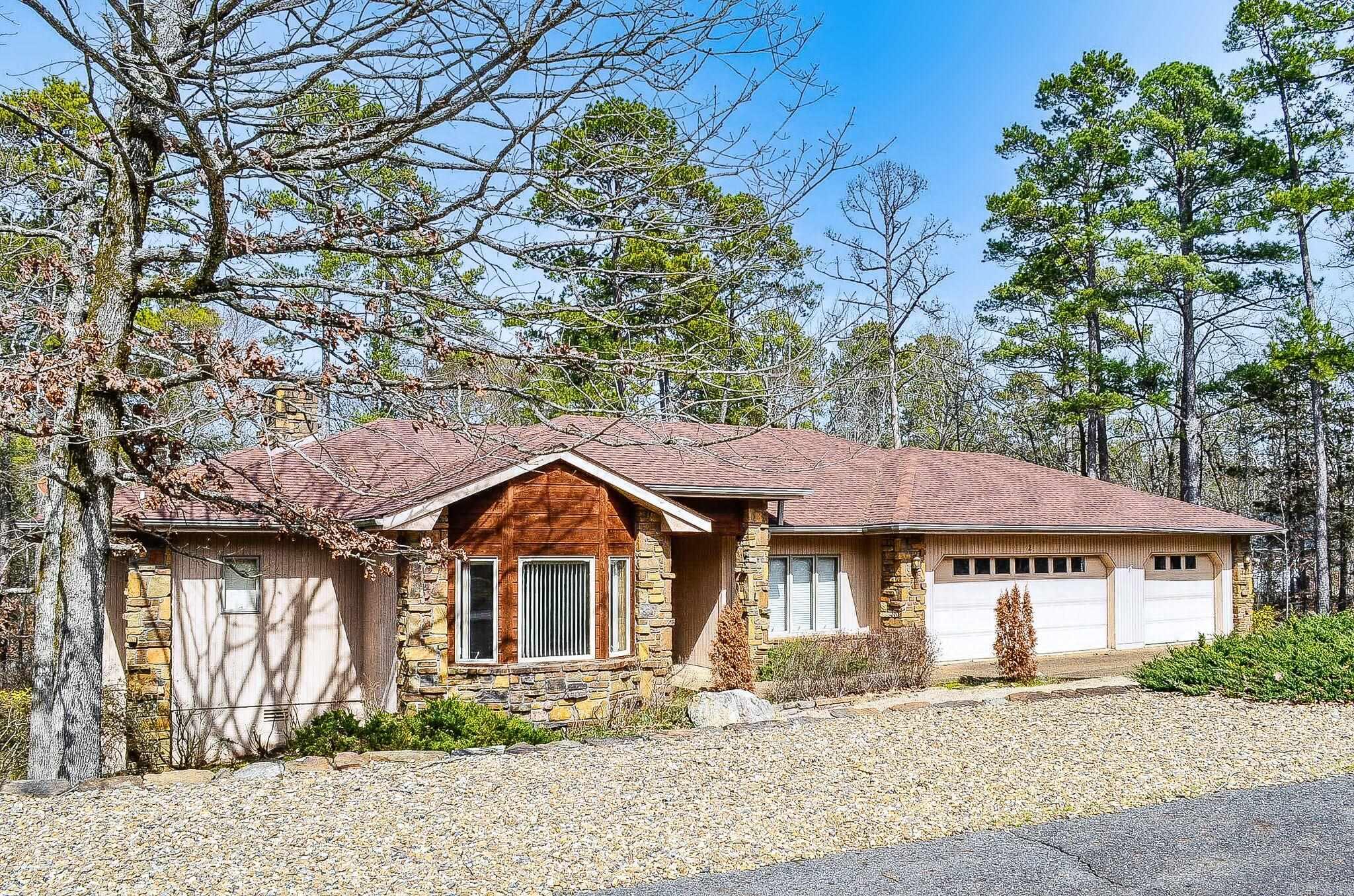 2  Resplandor Place  Hot Springs Village, AR