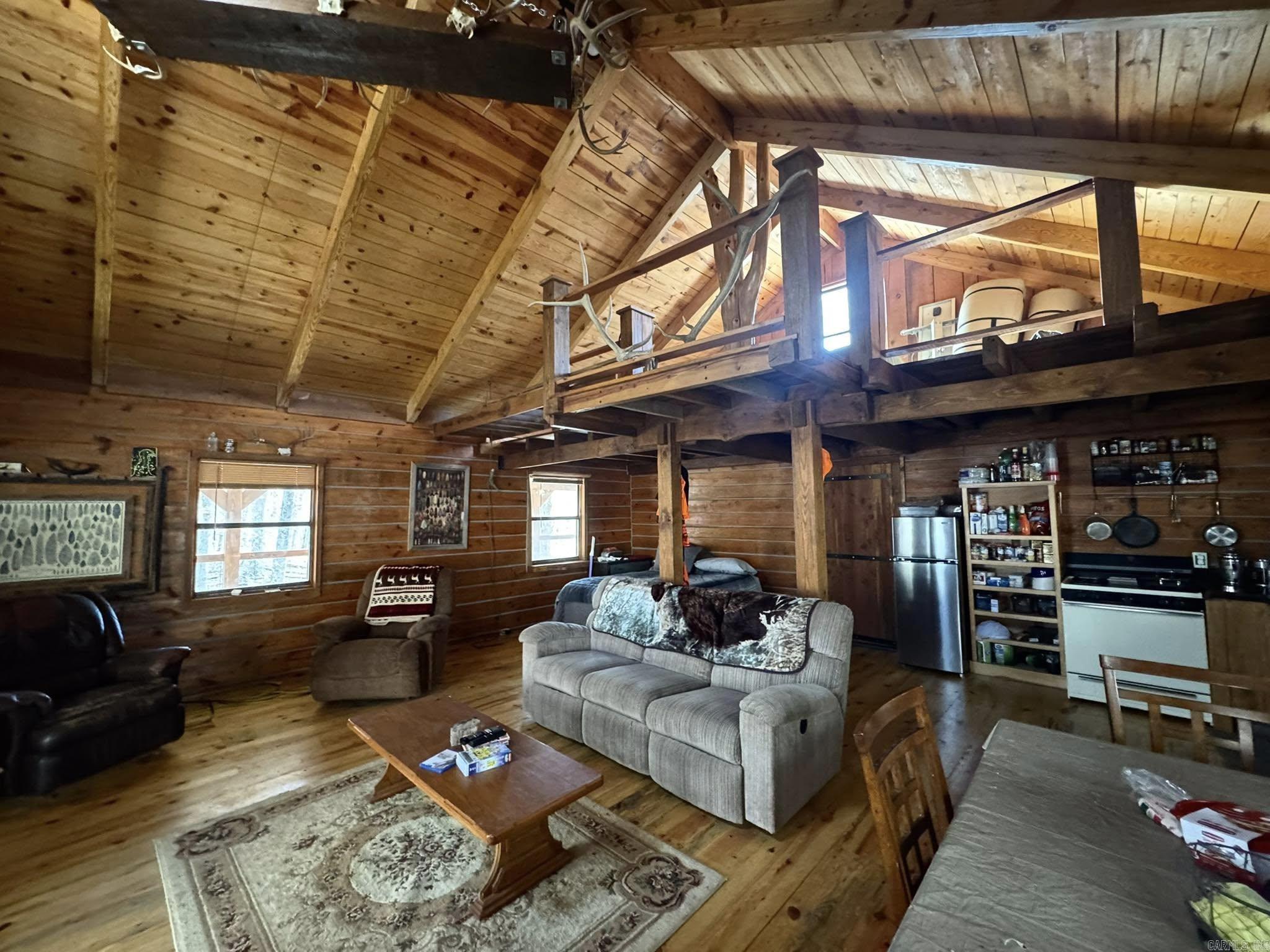 2101 Keilhorn Ridge Road Road Mountain View, AR 72560