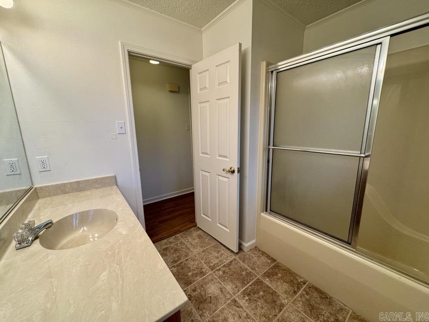 2204  Raintree  Bryant, AR