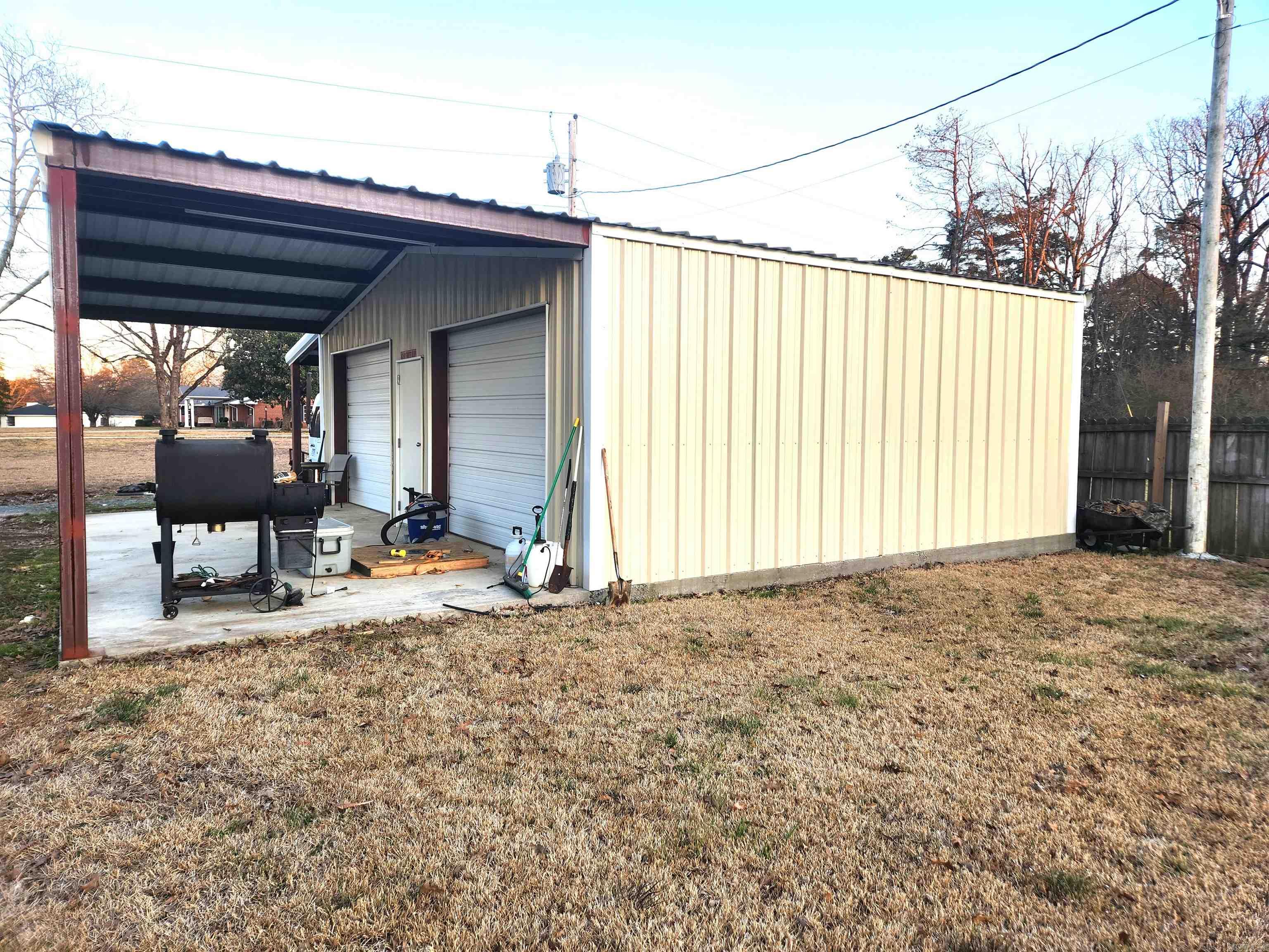 106 E Roosevelt Drive Star City, AR 71667