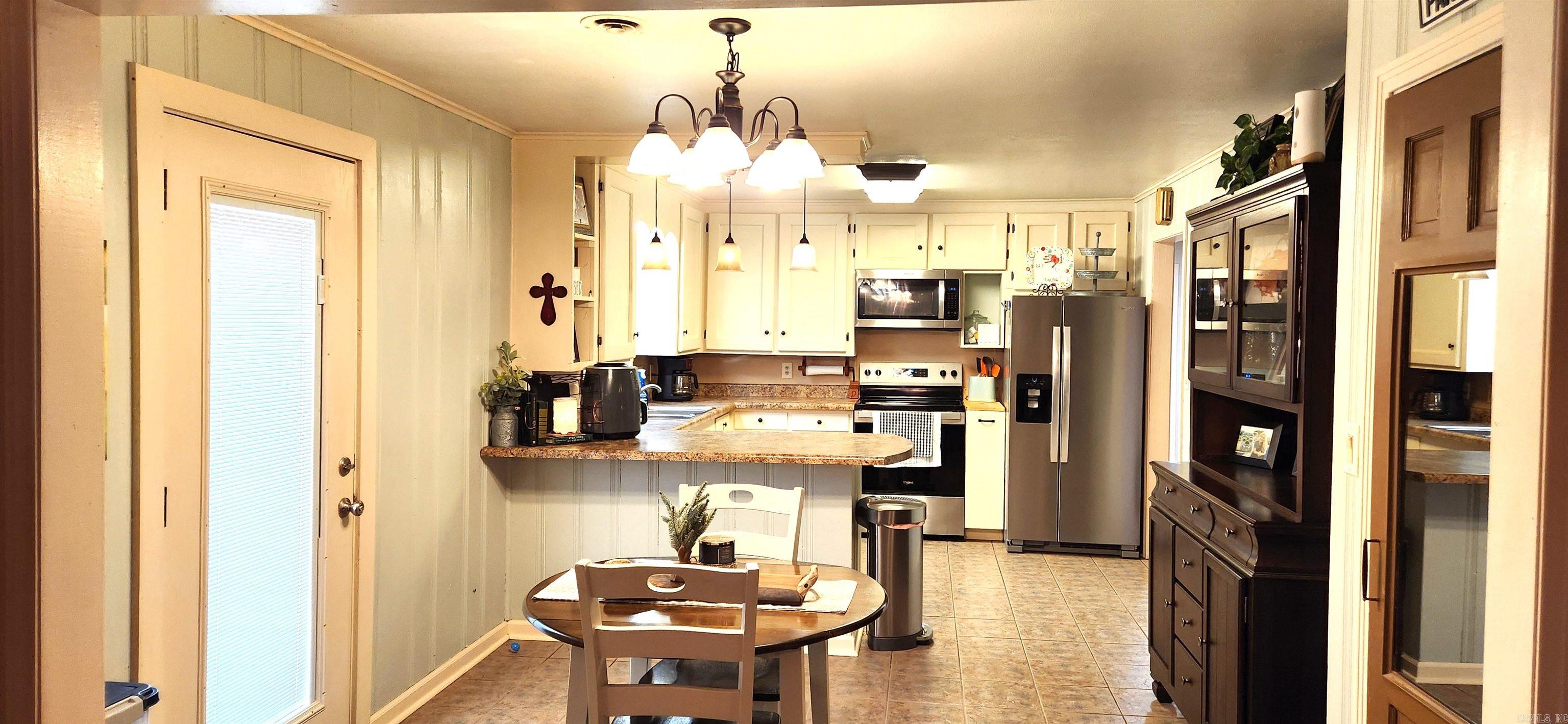 106 E Roosevelt Drive Star City, AR 71667