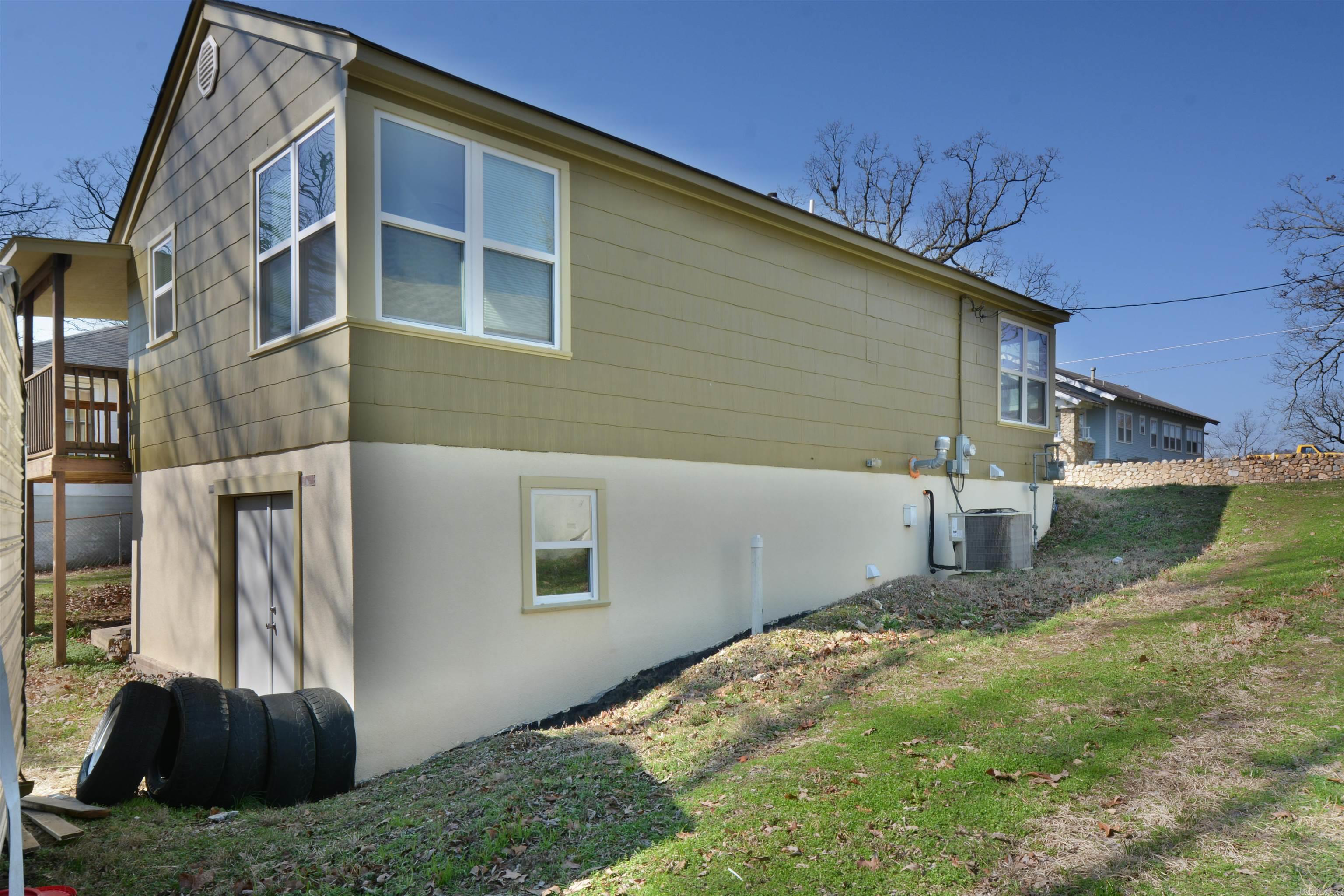 116  NICKELS  Hot Springs, AR