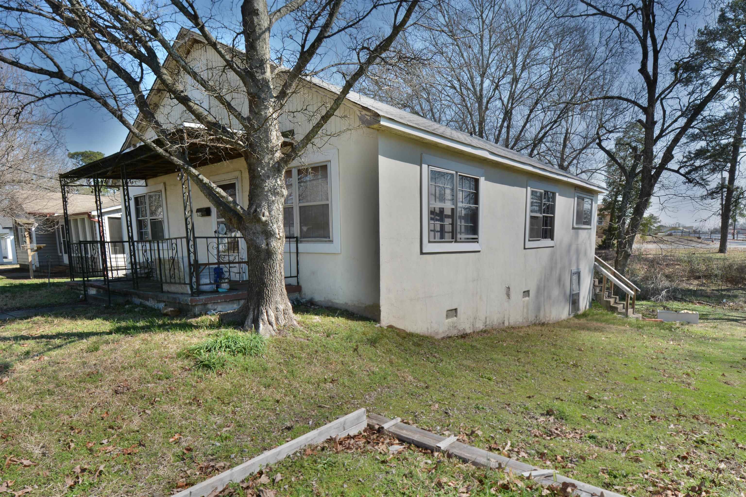 120  NICKELS  Hot Springs, AR