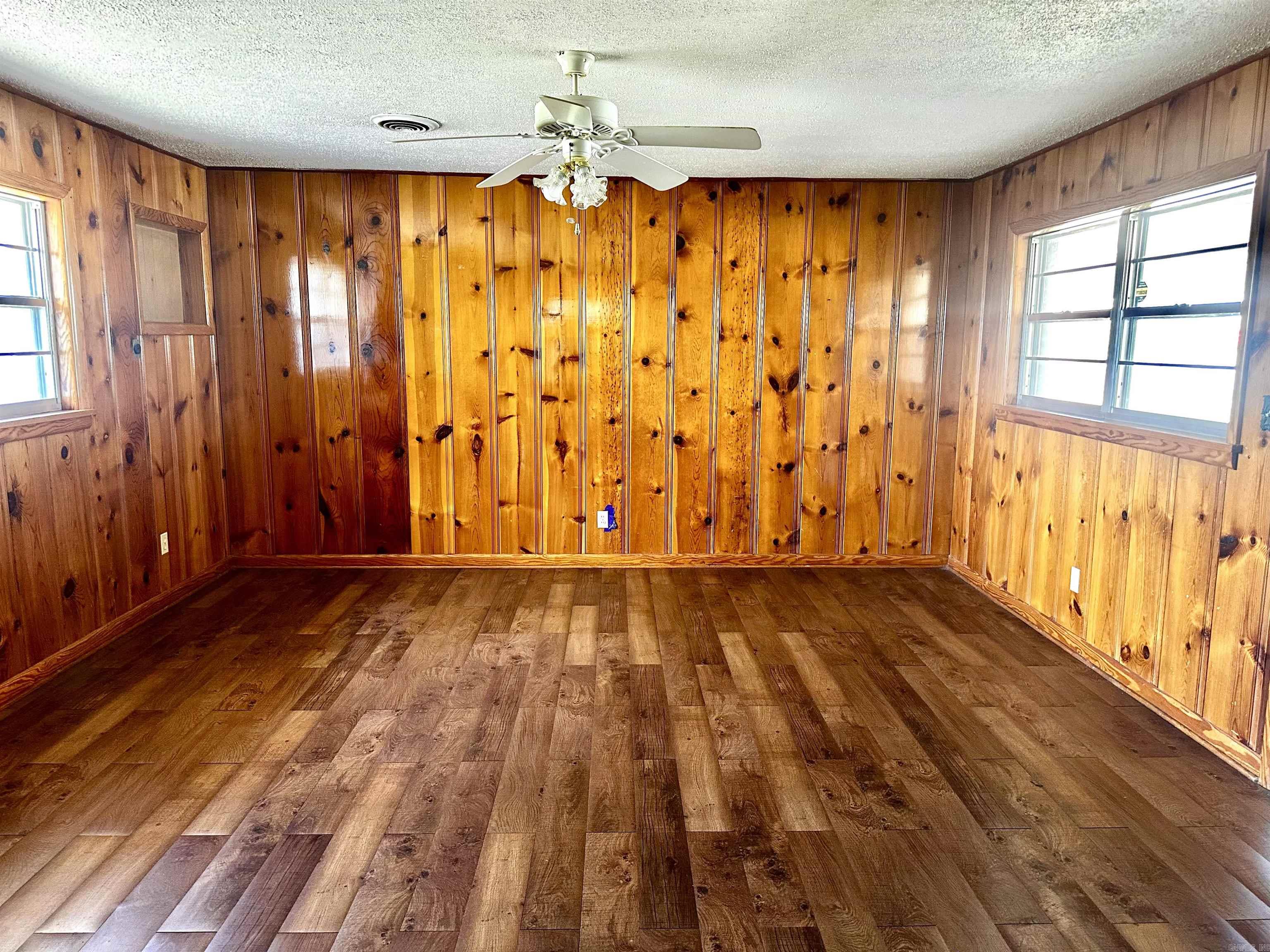 715  Crest  Jonesboro, AR