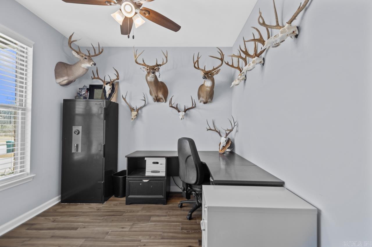 7841 S Shoreline  Benton, AR