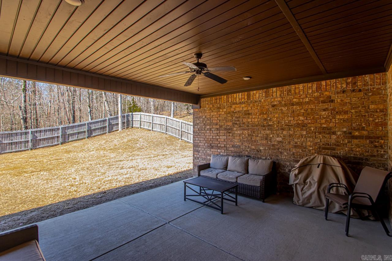 7841 S Shoreline  Benton, AR