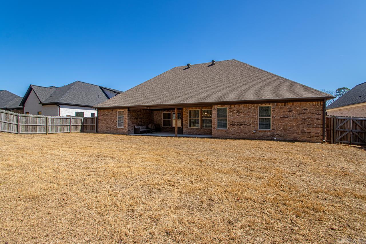 7841 S Shoreline  Benton, AR