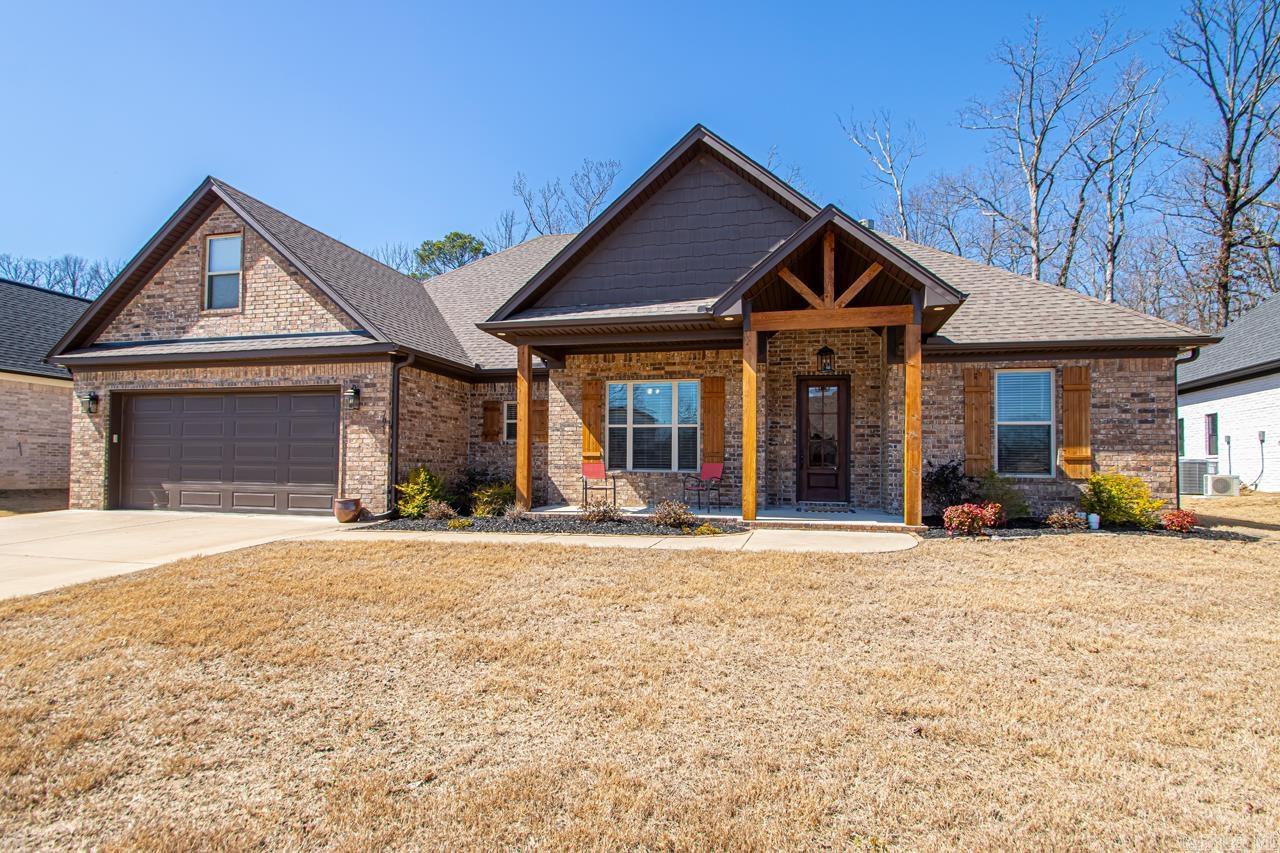 7841 S Shoreline  Benton, AR