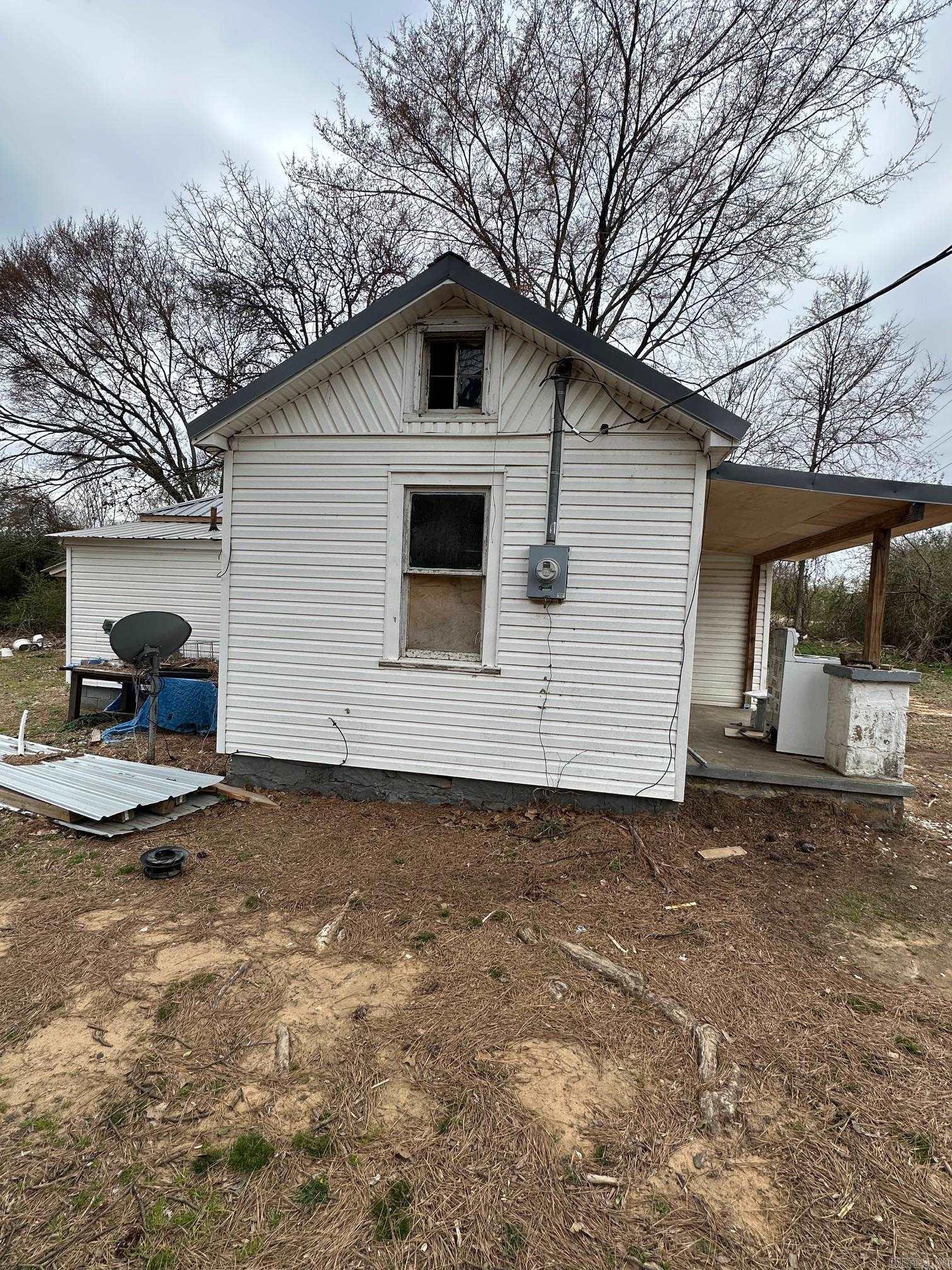 8113  Highway 352  Hartman, AR