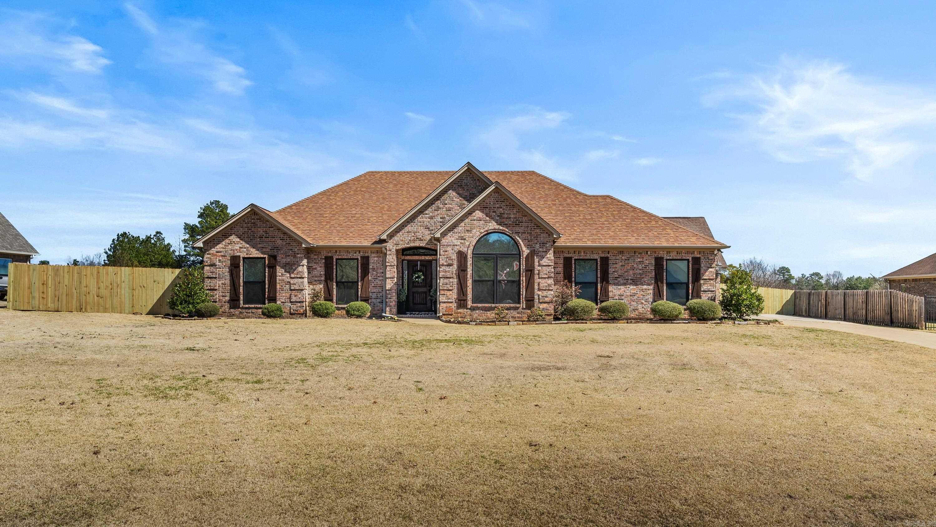 675  Beaver Lake Drive  Texarkana, TX