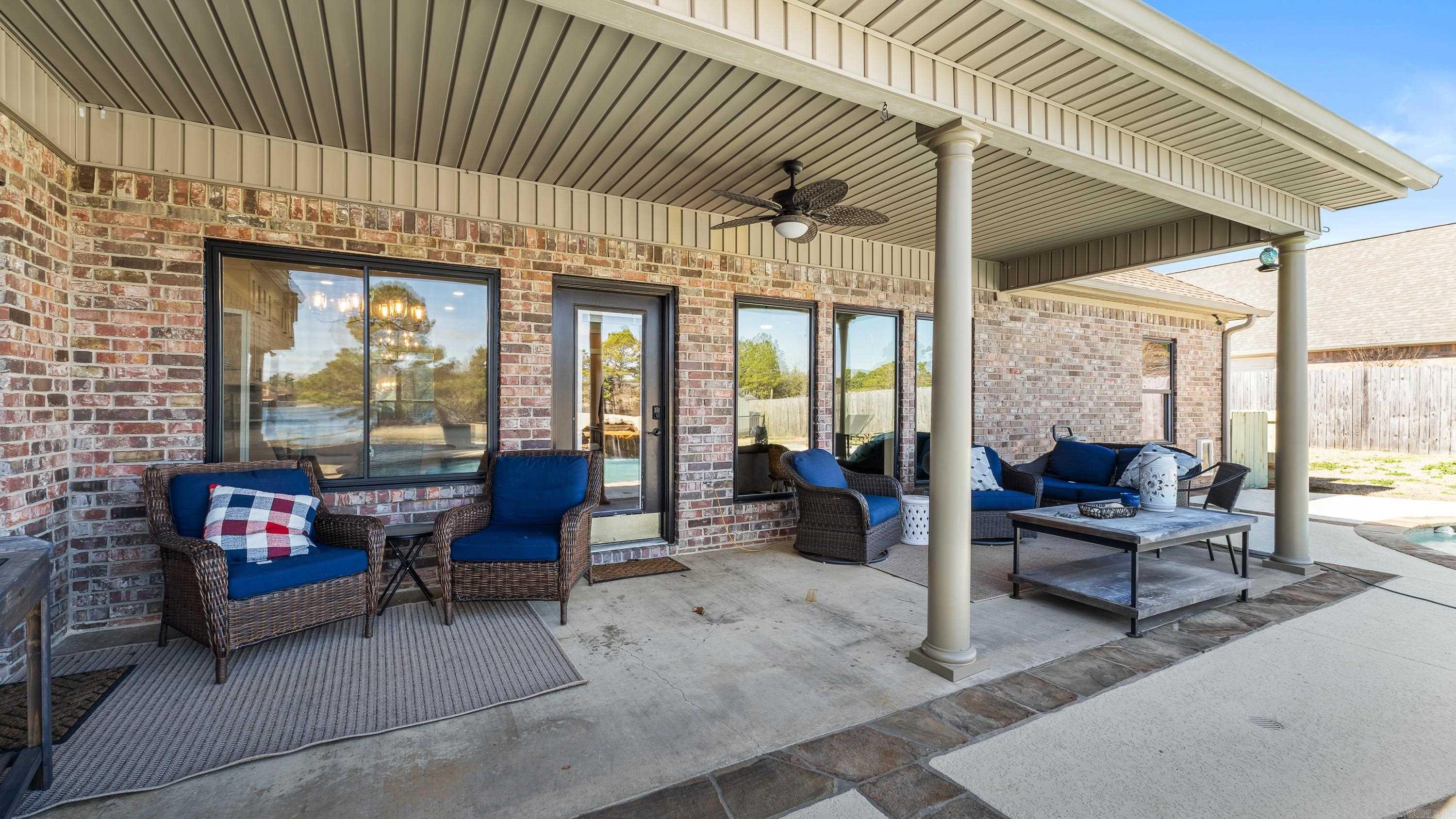 675  Beaver Lake Drive  Texarkana, TX