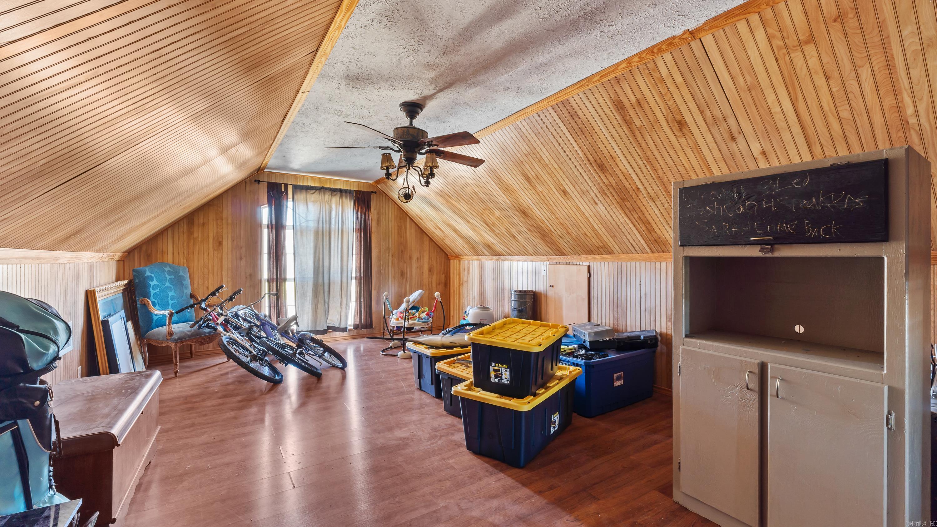 675  Beaver Lake Drive  Texarkana, TX