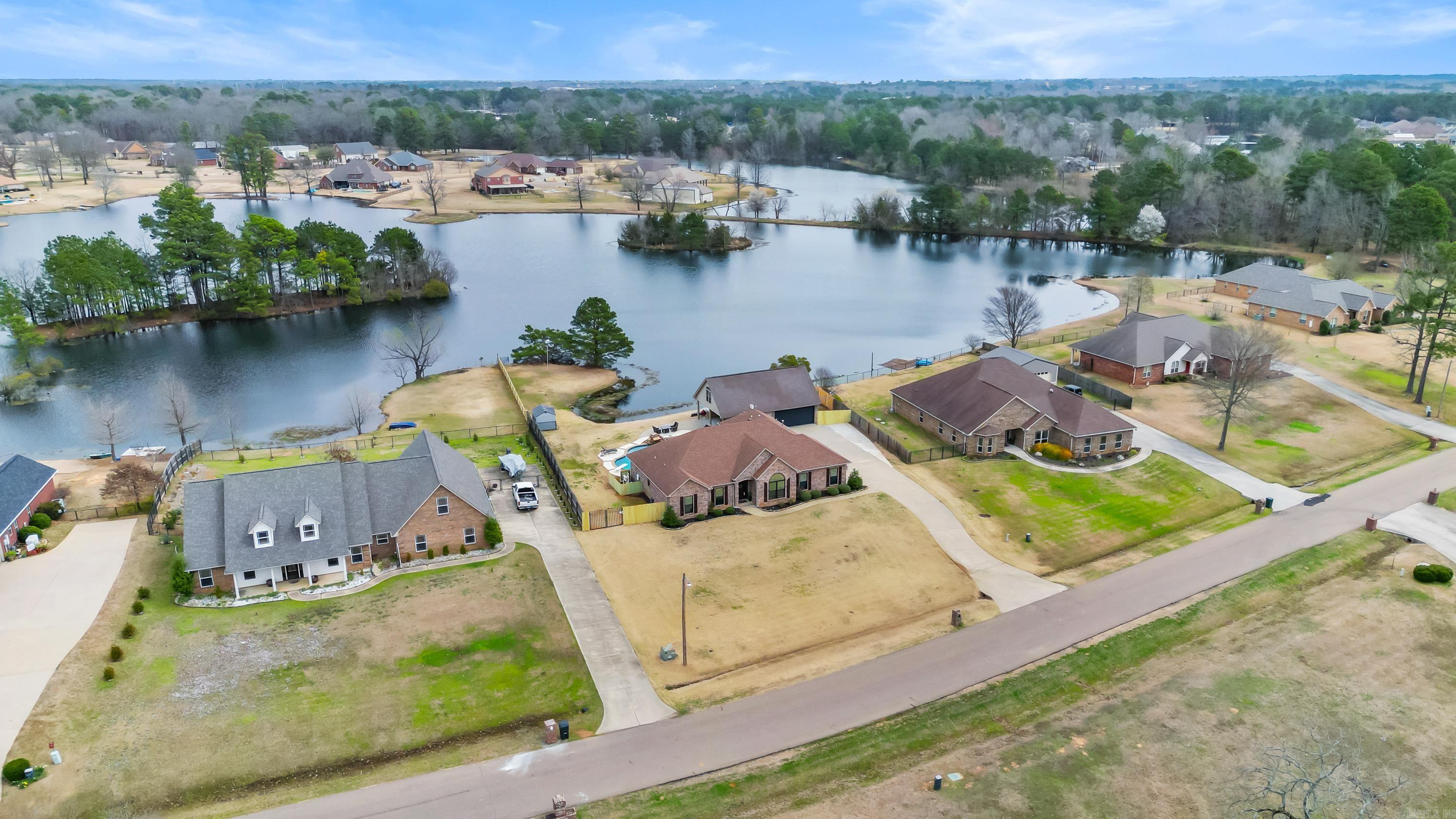 675  Beaver Lake Drive  Texarkana, TX