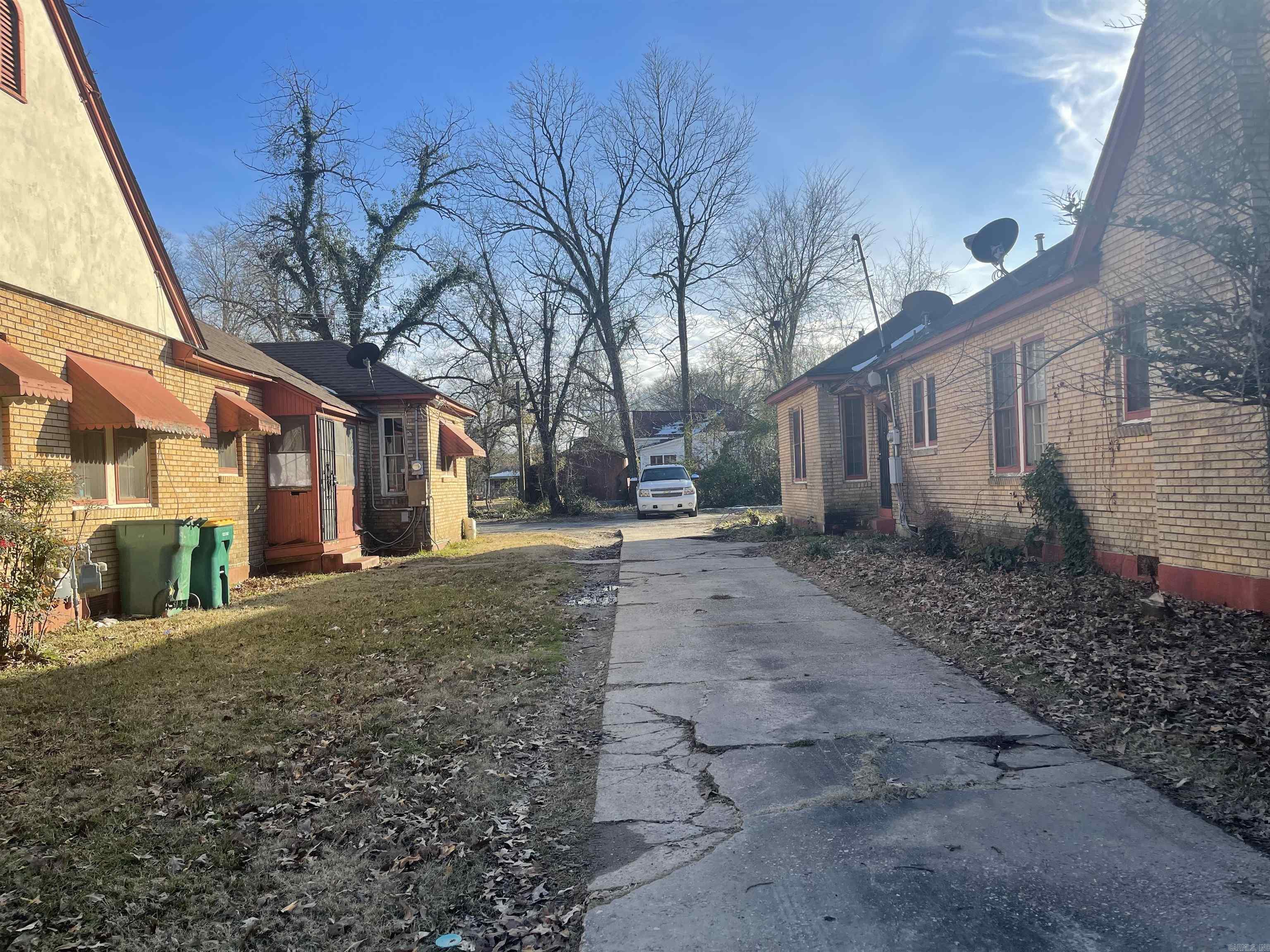 910-912 W 13th  Pine Bluff, AR