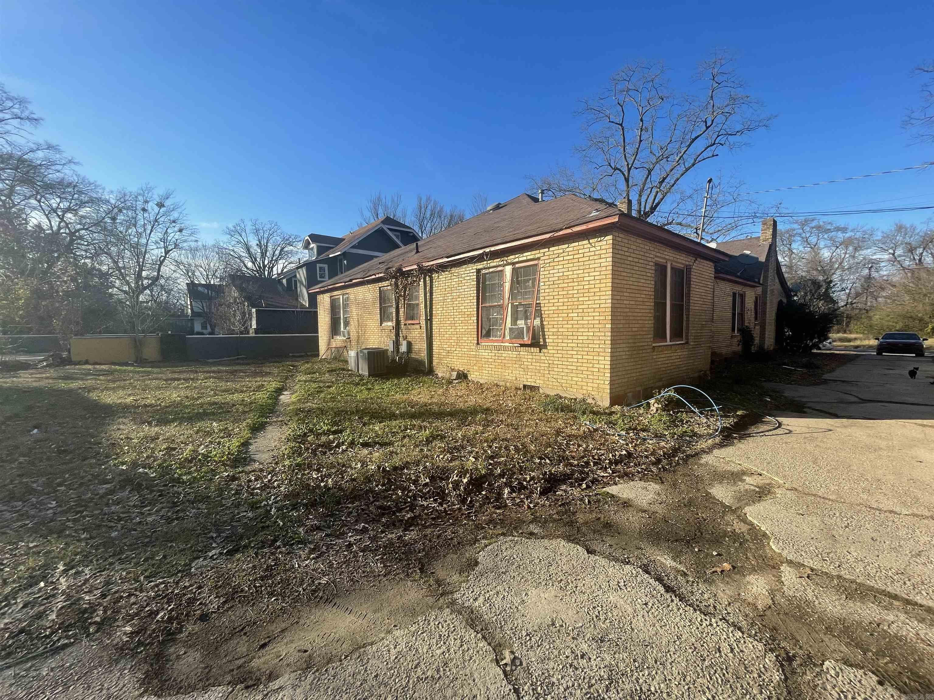 910-912 W 13th  Pine Bluff, AR