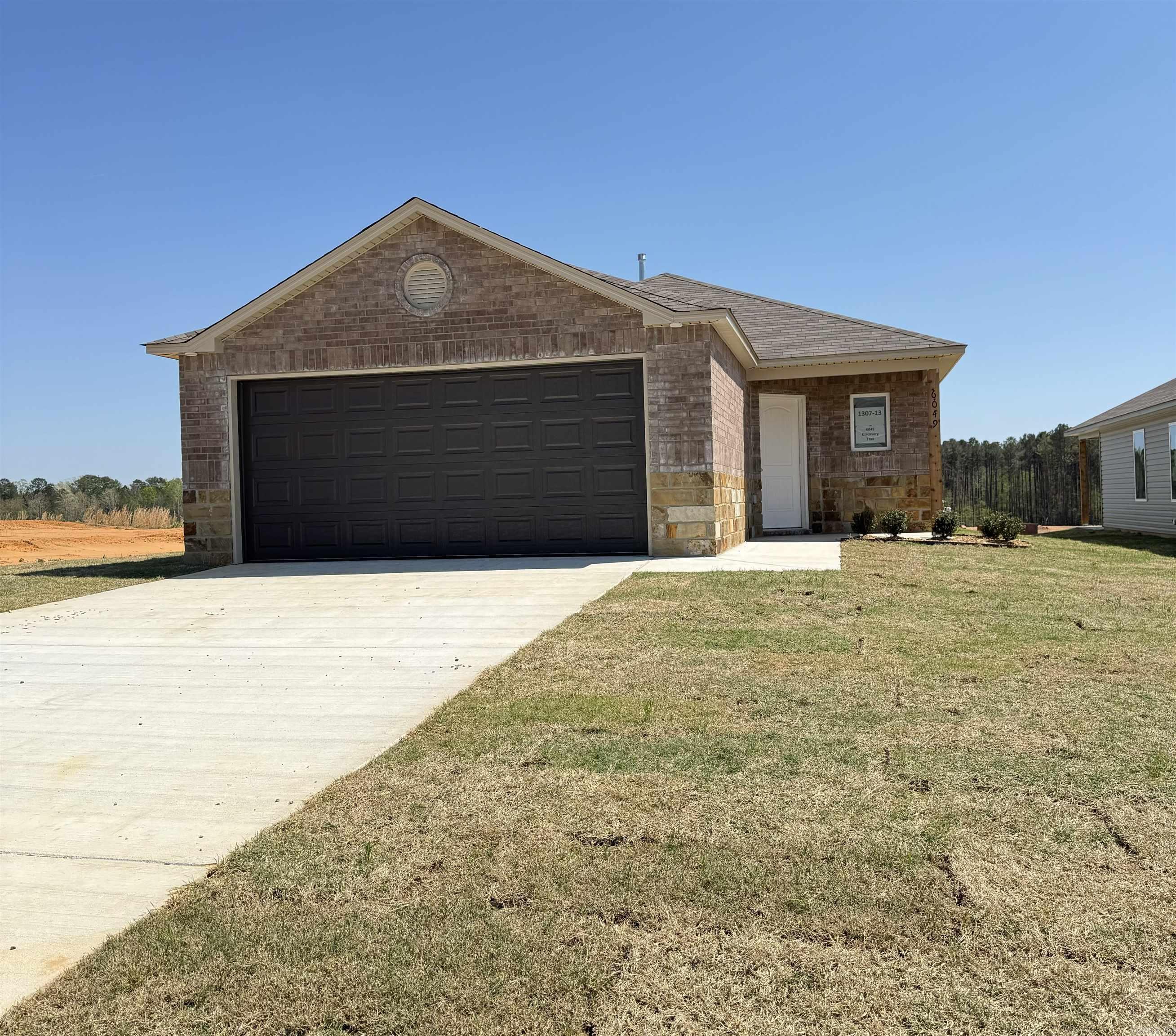 6049 Discovery Trail