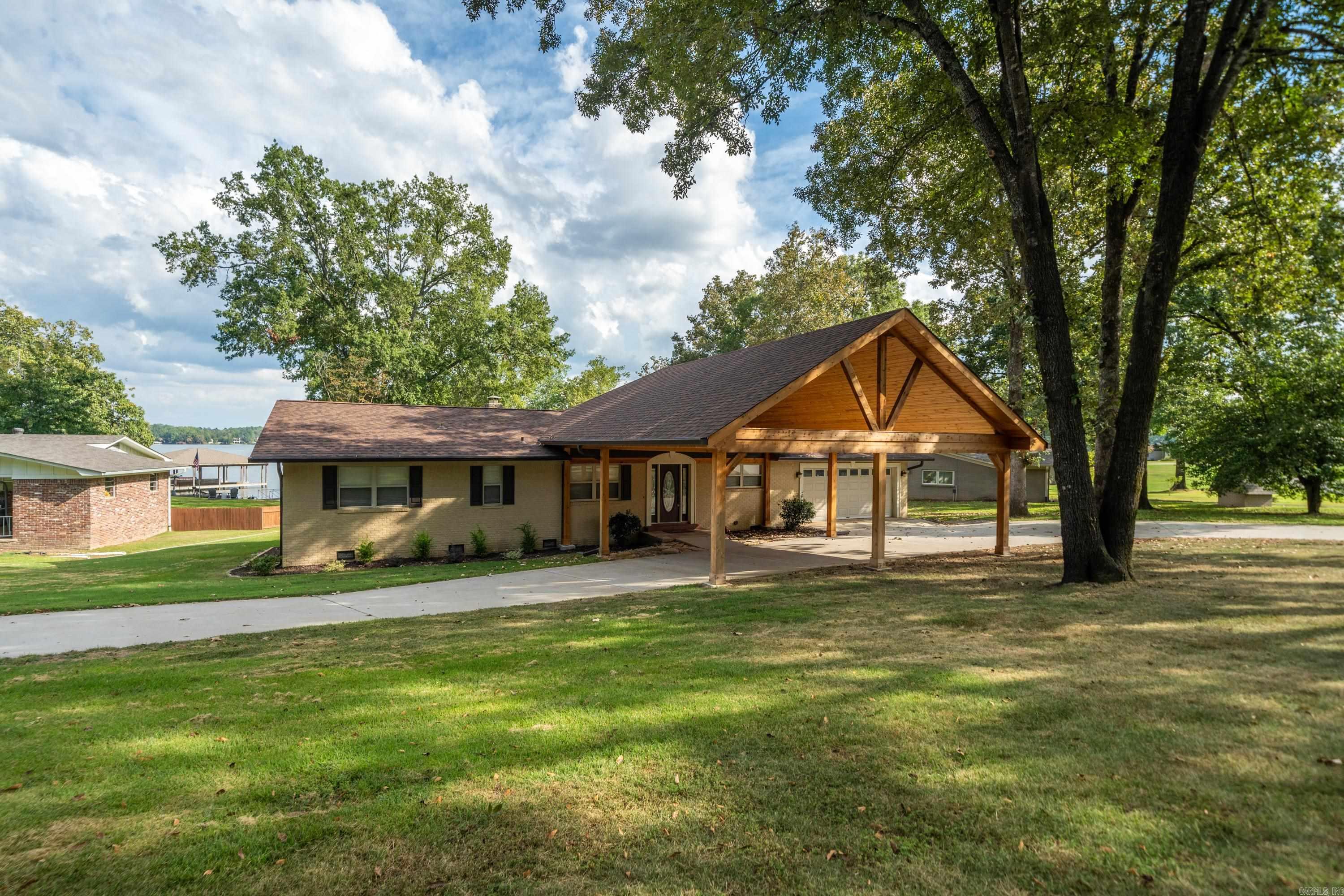 213  Gregory  Hot Springs, AR