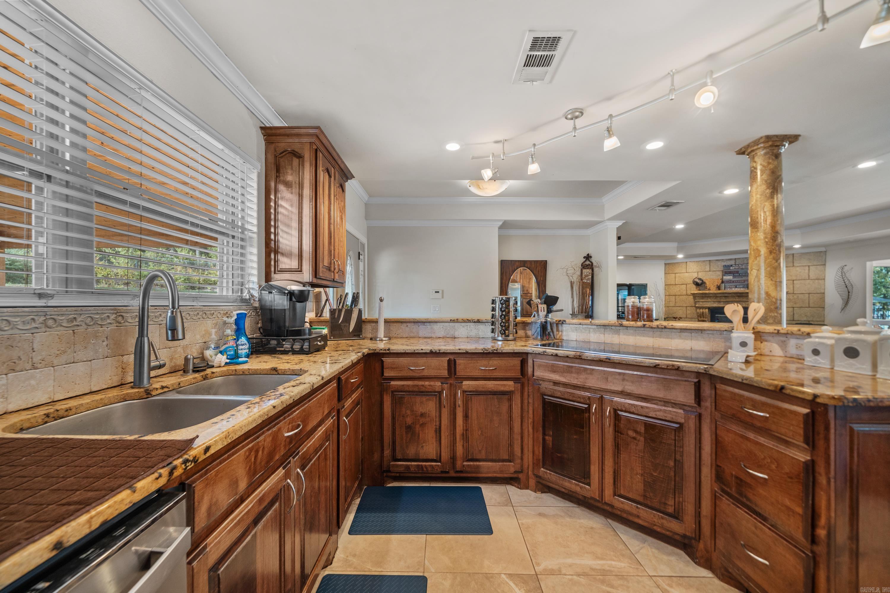 213  Gregory  Hot Springs, AR